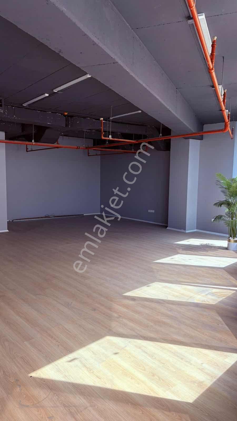 Emlakyap Tan Karat34 Te Kiralık 102m2 Prestijli Plaza Ofisi - Görsel 21