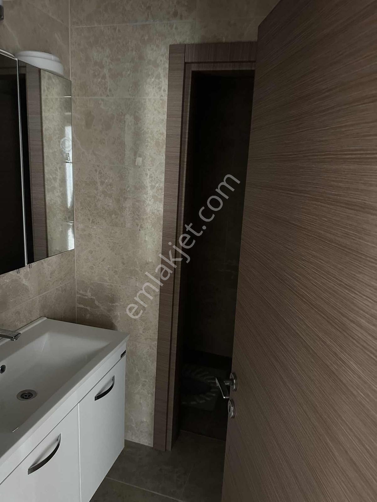 Çınaraltı Sitesinde Giriş Katında 3+1 Kiralık Daire - Görsel 4