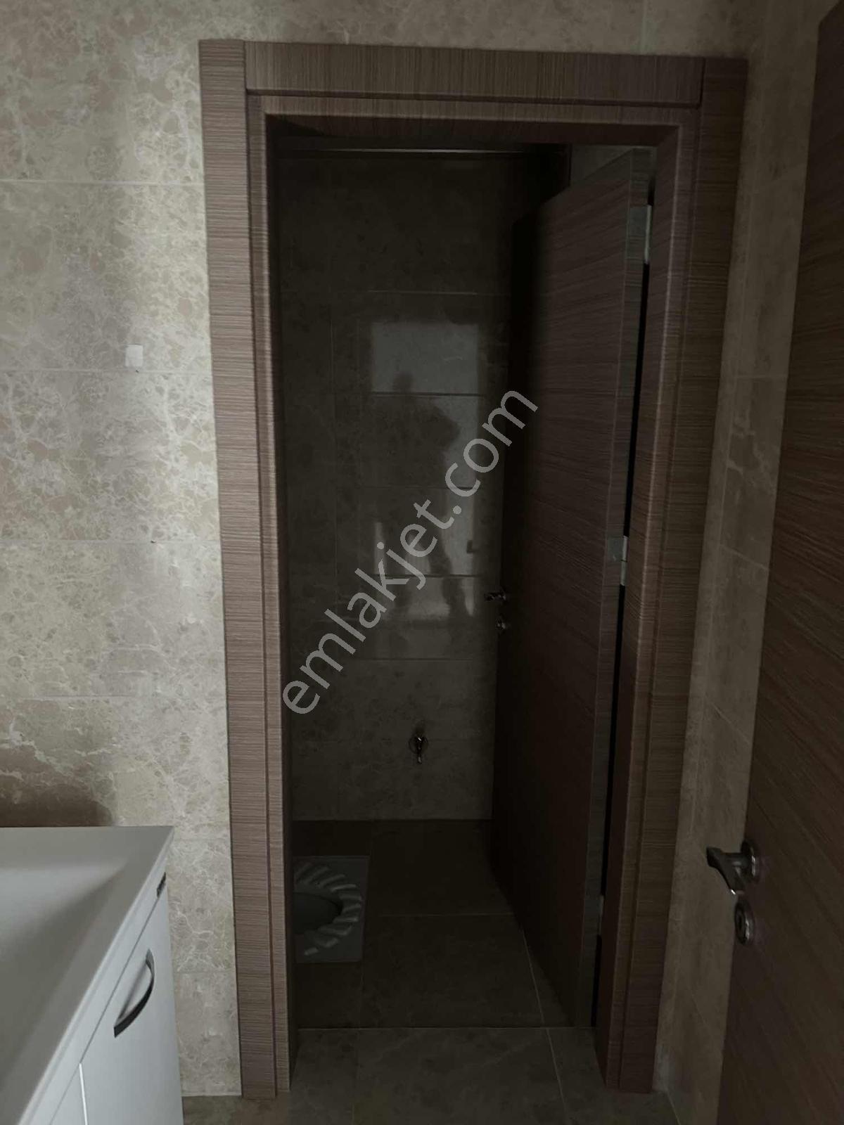 Çınaraltı Sitesinde Giriş Katında 3+1 Kiralık Daire - Görsel 10