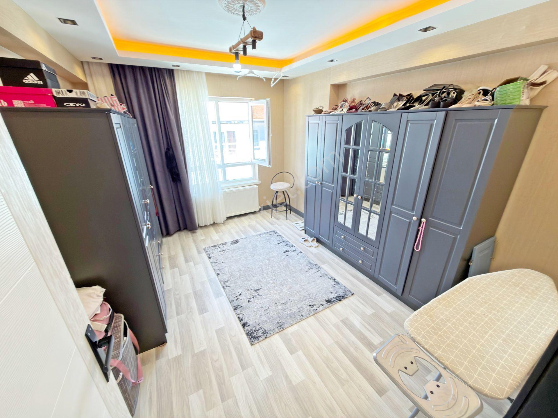 ***ana Cadde Üstü Katta Güney Cephe İskanlı Full Yapılı 3+1 Daire*** - Görsel 28