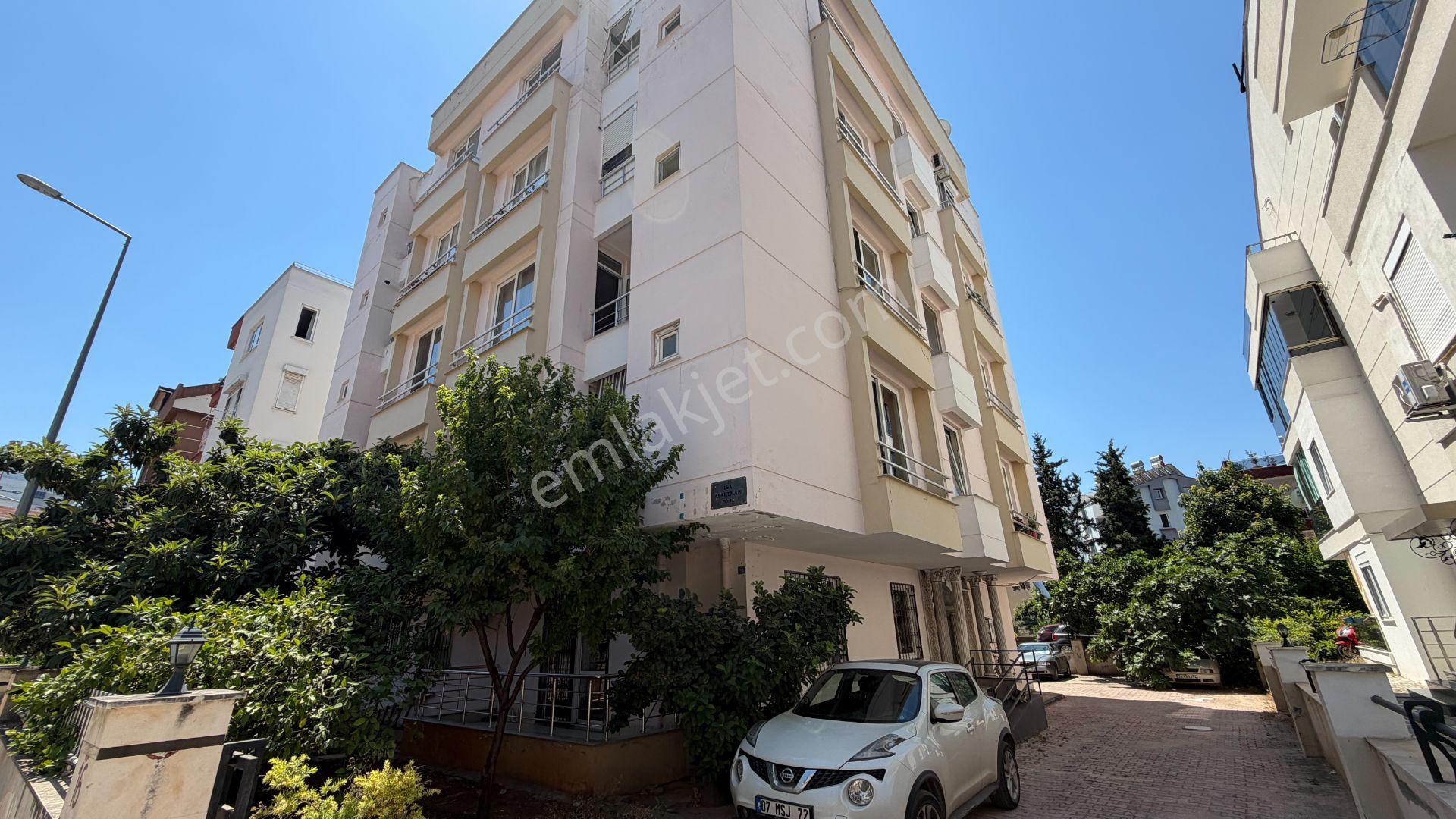 Meydankavağında Doğalgazlı Ebeveyn Banyolu Ferah 3+1 Daire - Görsel 30
