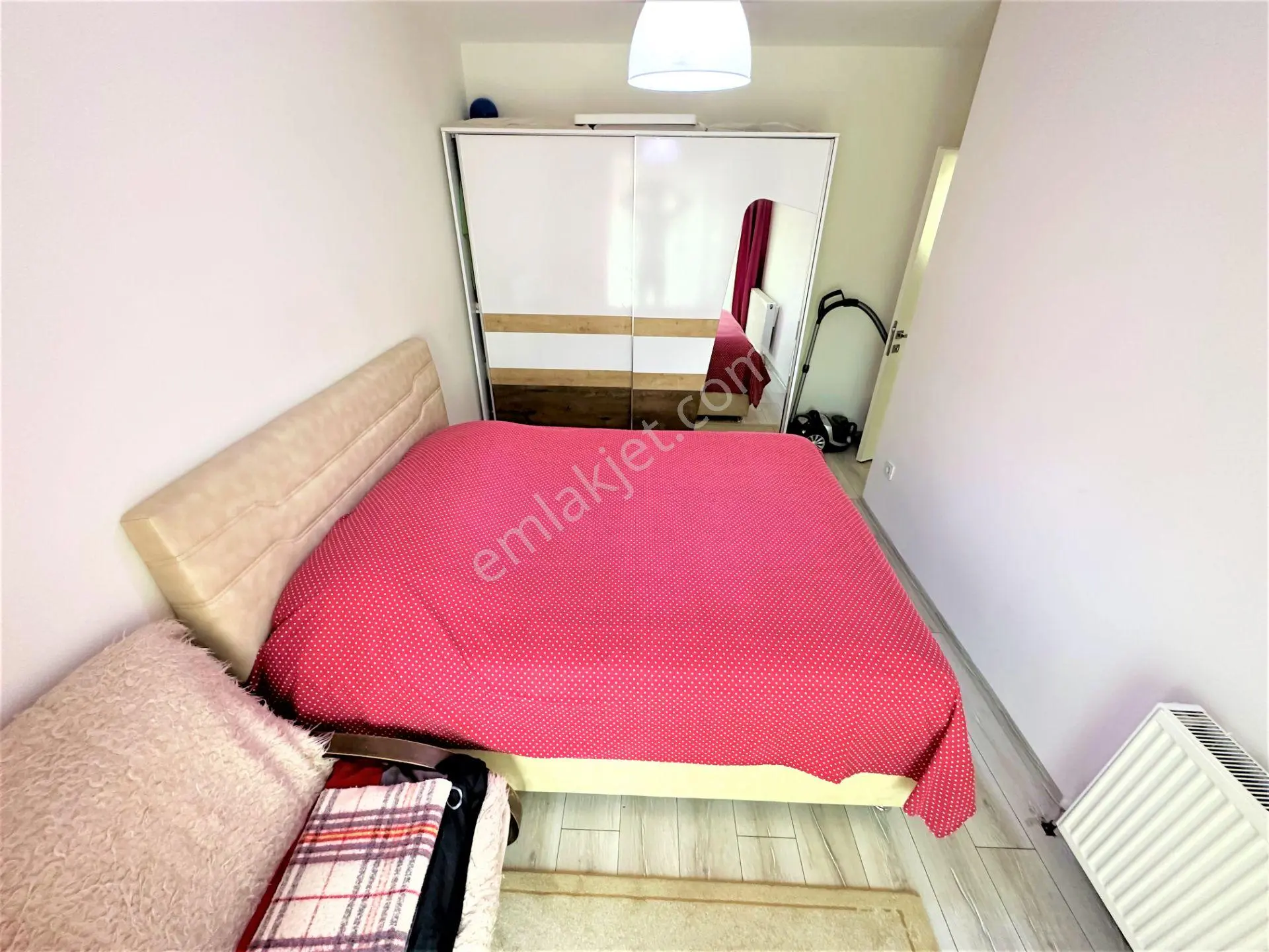Aktiften Akçay'da Satılık Merkezi Konumda Yüzme Havuzlu Çift Cam Balkonlu Arakat 2+1 Daire - Görsel 22