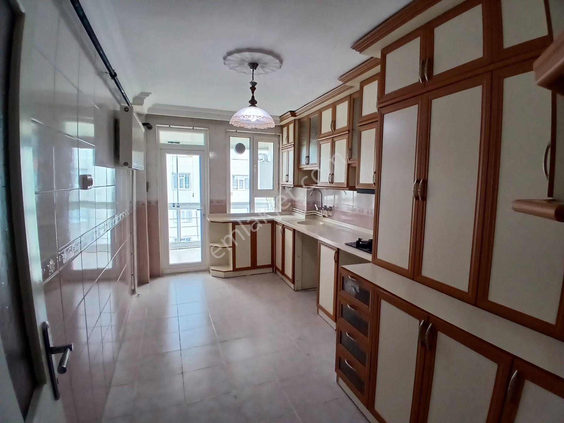 Akçay Emlak'tan Stadyum Civarında Ara Kat Bakımlı Asnsörlü Satılık 3+1 Daire - Görsel 31