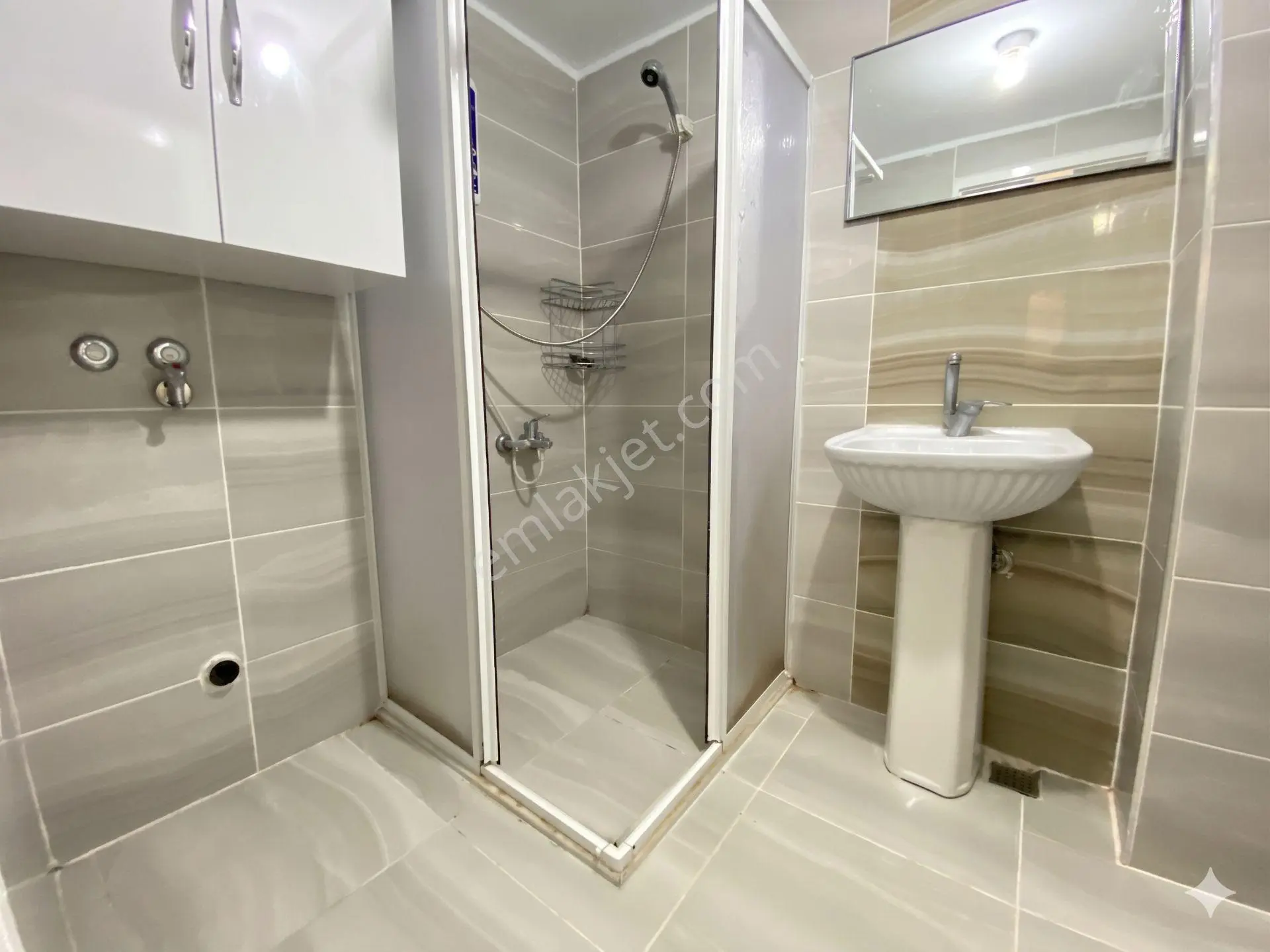 Aktif'ten Akçay'da Satılık Ön Cephe Arakat Full Yapılı Harika Konumlu 2+1 Daire - Görsel 35