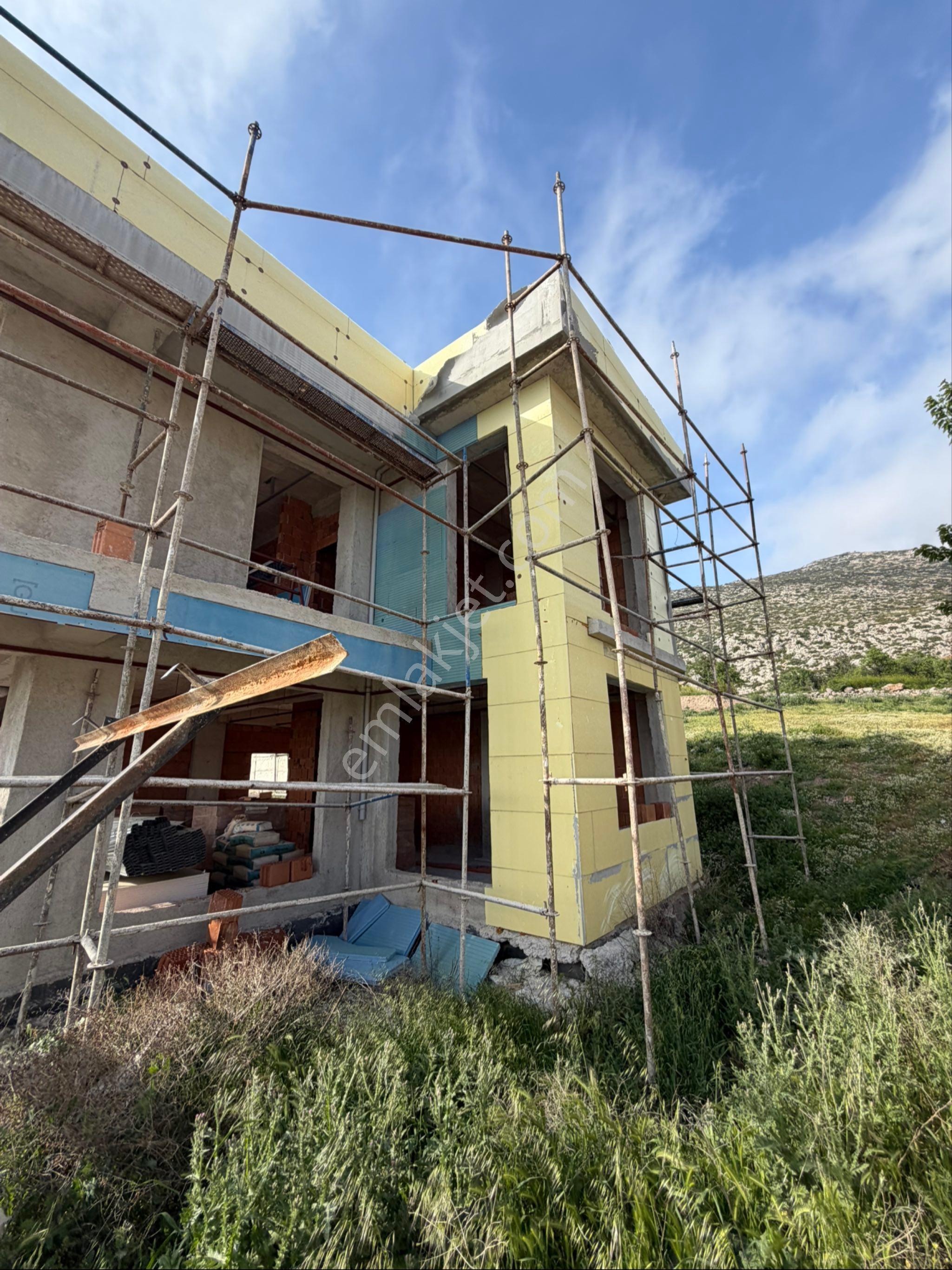 Korkuteli Karataş Mahallesin De Villa Natamam Projeli - Görsel 11