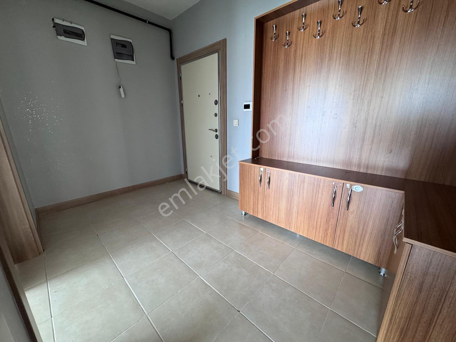 Sincan Saraycık Mah 6yıllık Öncephe Katta 135m2 Satılık 3+1daire - Görsel 32