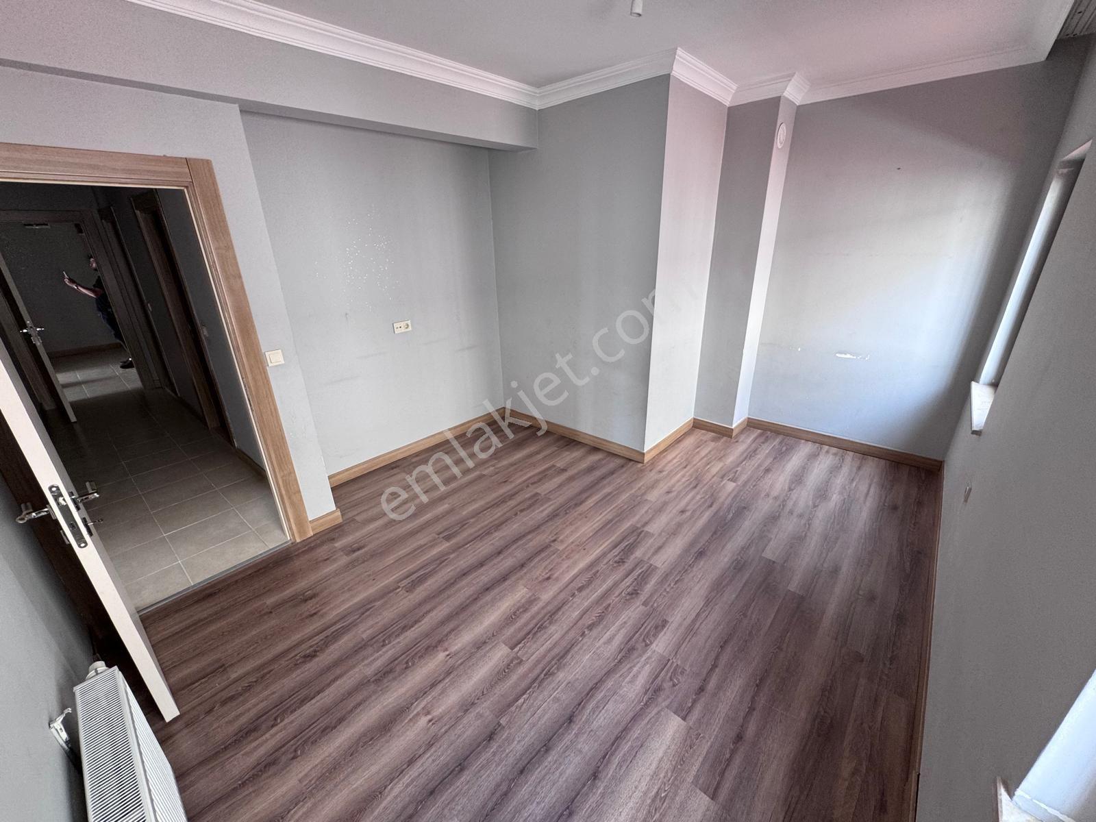 Sincan Saraycık Mah 6yıllık Öncephe Katta 135m2 Satılık 3+1daire - Görsel 13