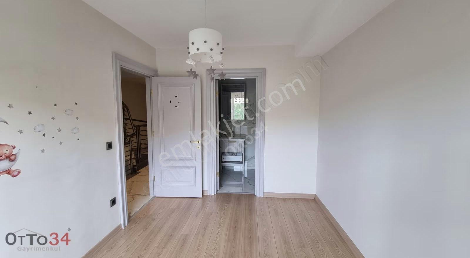 Büyükçekmece Prestijli Kiralık Villa Aileye Uygun Bahçeli 4+2 - Görsel 27