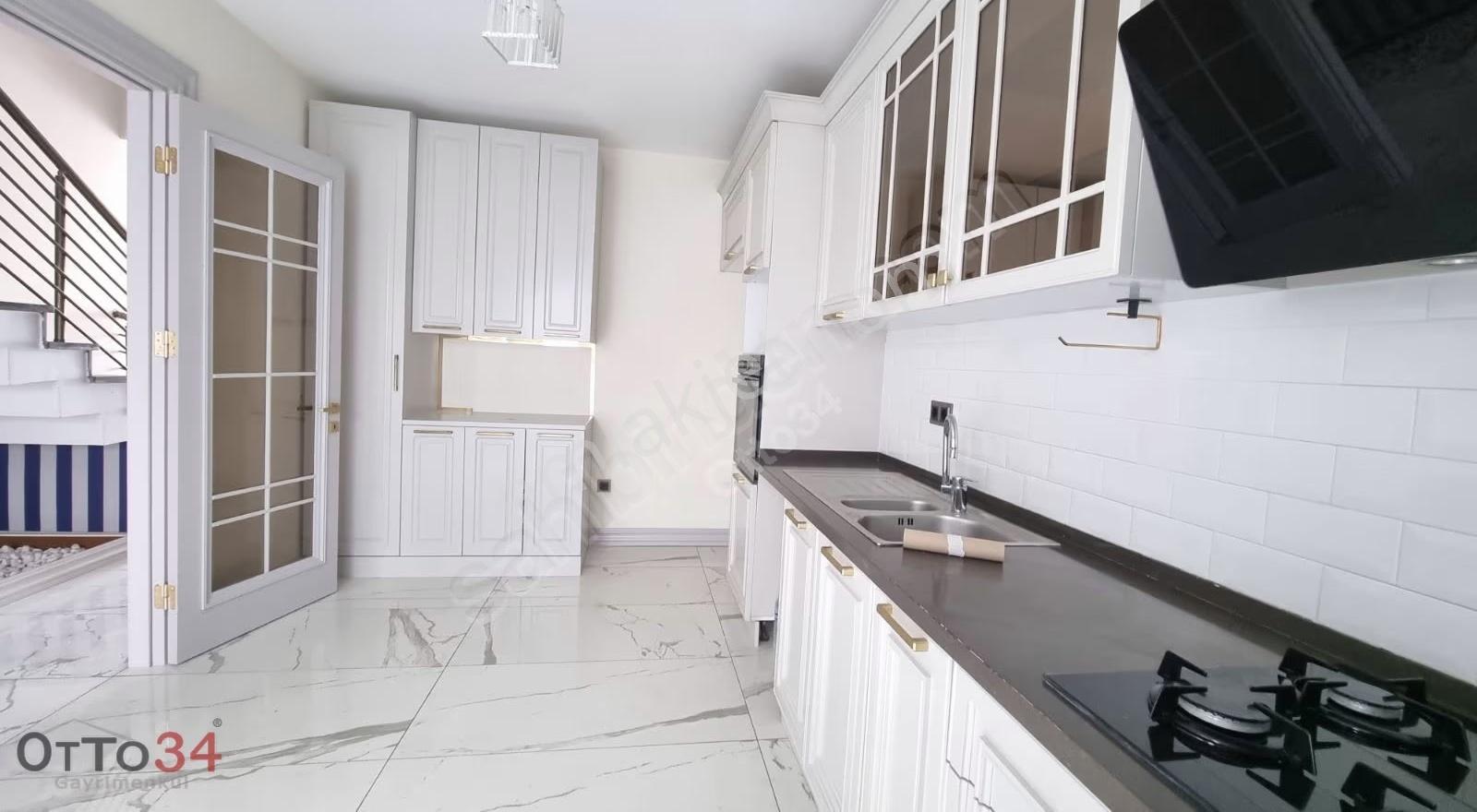 Büyükçekmece Prestijli Kiralık Villa Aileye Uygun Bahçeli 4+2 - Görsel 30