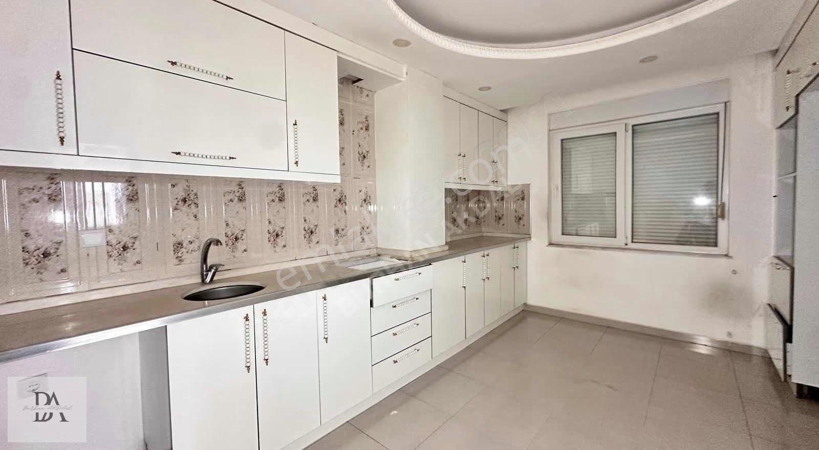 Satılık 6+1 Dubleks Daire: 360m² Geniş Yaşam Alanı - Görsel 2
