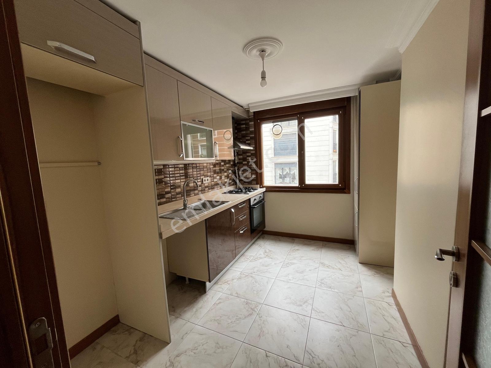 Batı Mahallesi Balkonlu Cadde Üzeri 3+1 Satılık Daire - Görsel 13