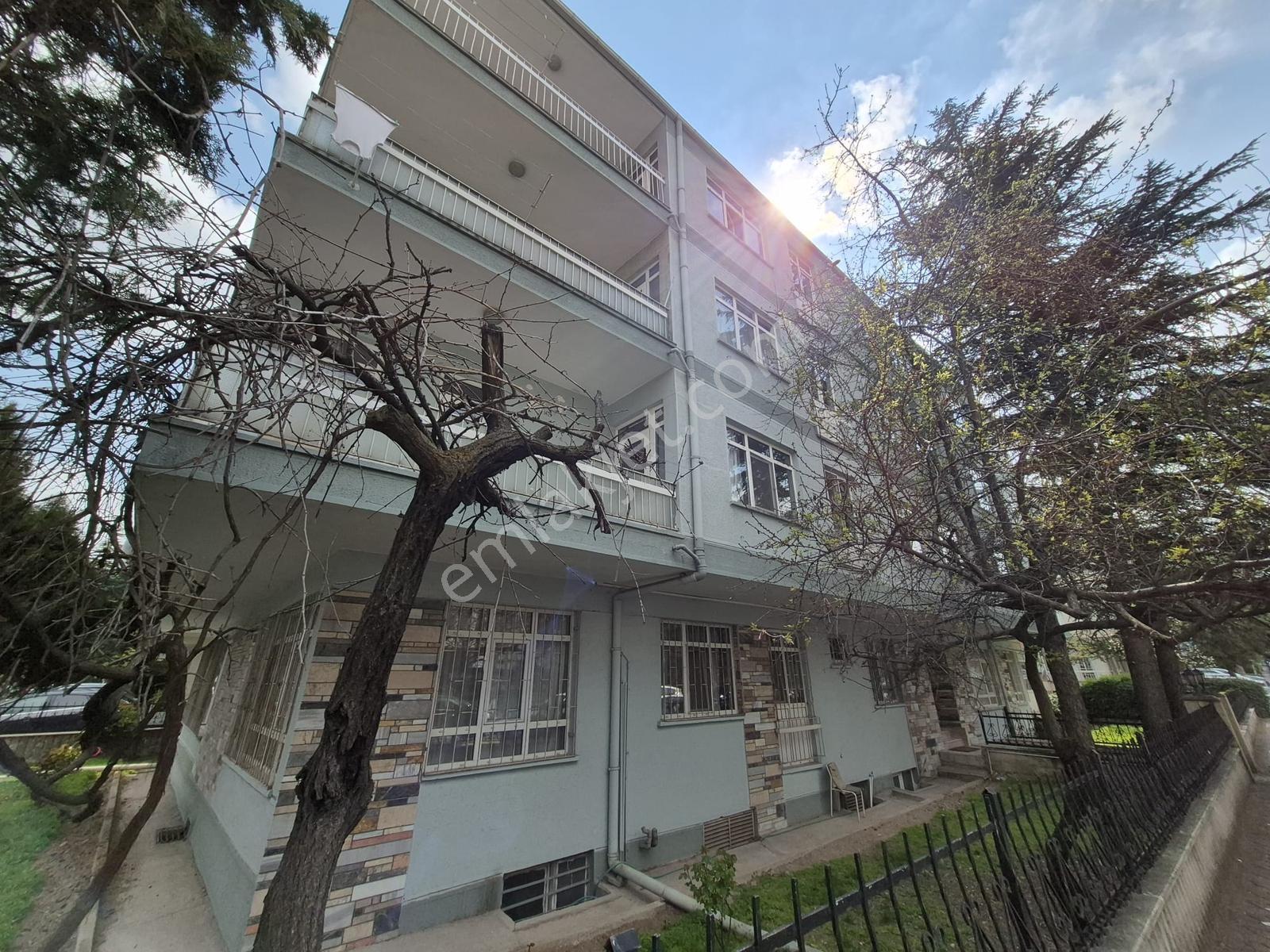 Arel'den Bahçelievler'de Mobilyalı Anıtpark Arkası Ön 1 Kat 3+1 - Görsel 30