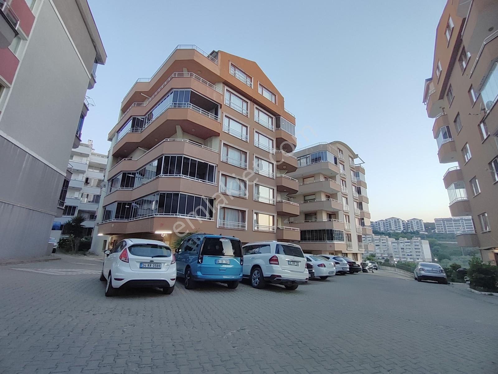 Mudanya Güzelyalı Eğitim Mah'de Satılık 5+1 Lüks Dubleks Daire