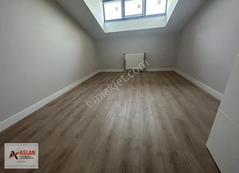 Çengelköyde Boğaz Manzaralı 8 + 2 Daire 360 M2 Çatı Dubleks - Görsel 20