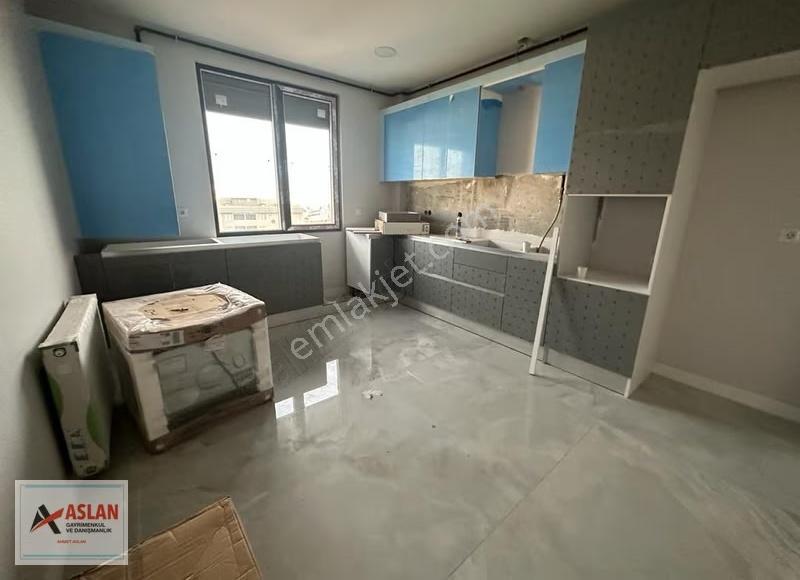 Çengelköyde Boğaz Manzaralı 8 + 2 Daire 360 M2 Çatı Dubleks - Görsel 23
