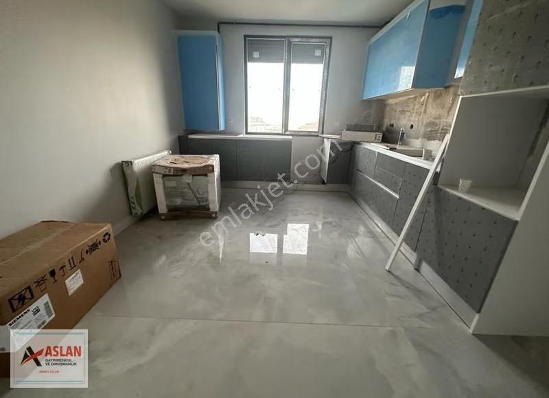 Çengelköyde Boğaz Manzaralı 8 + 2 Daire 360 M2 Çatı Dubleks - Görsel 4