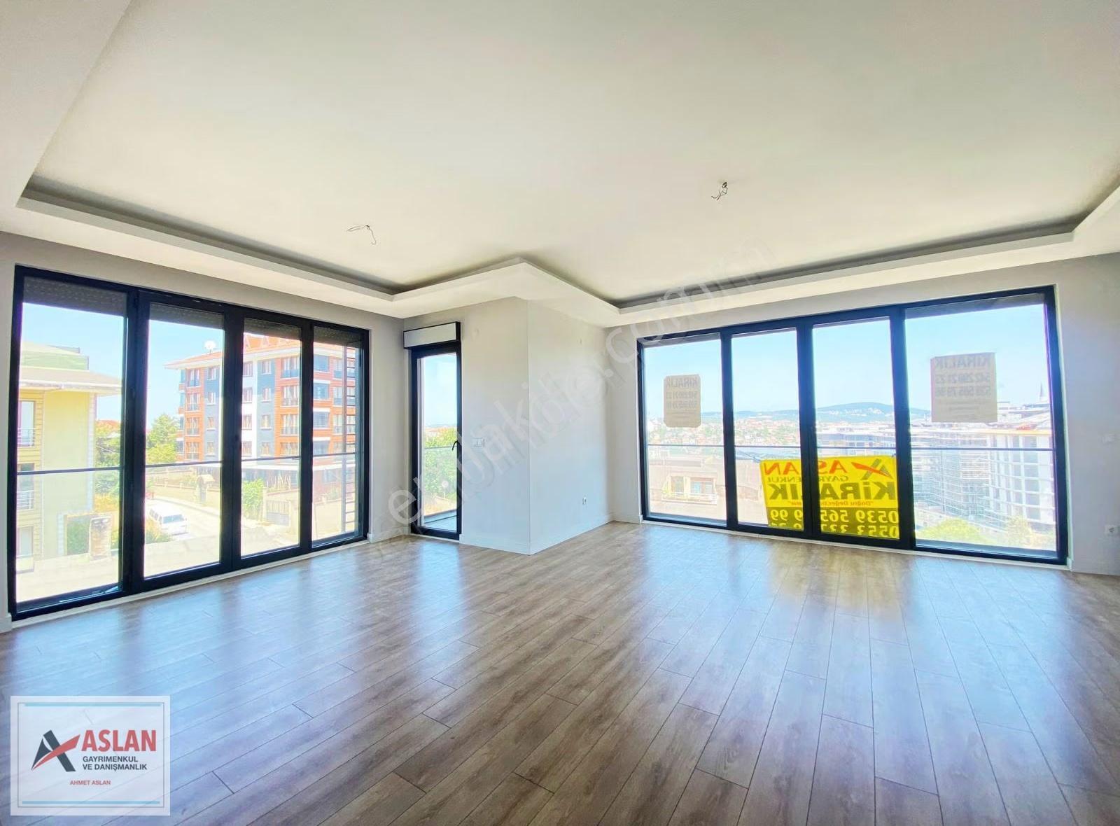 Çengelköyde Boğaz Manzaralı 8 + 2 Daire 360 M2 Çatı Dubleks - Görsel 19