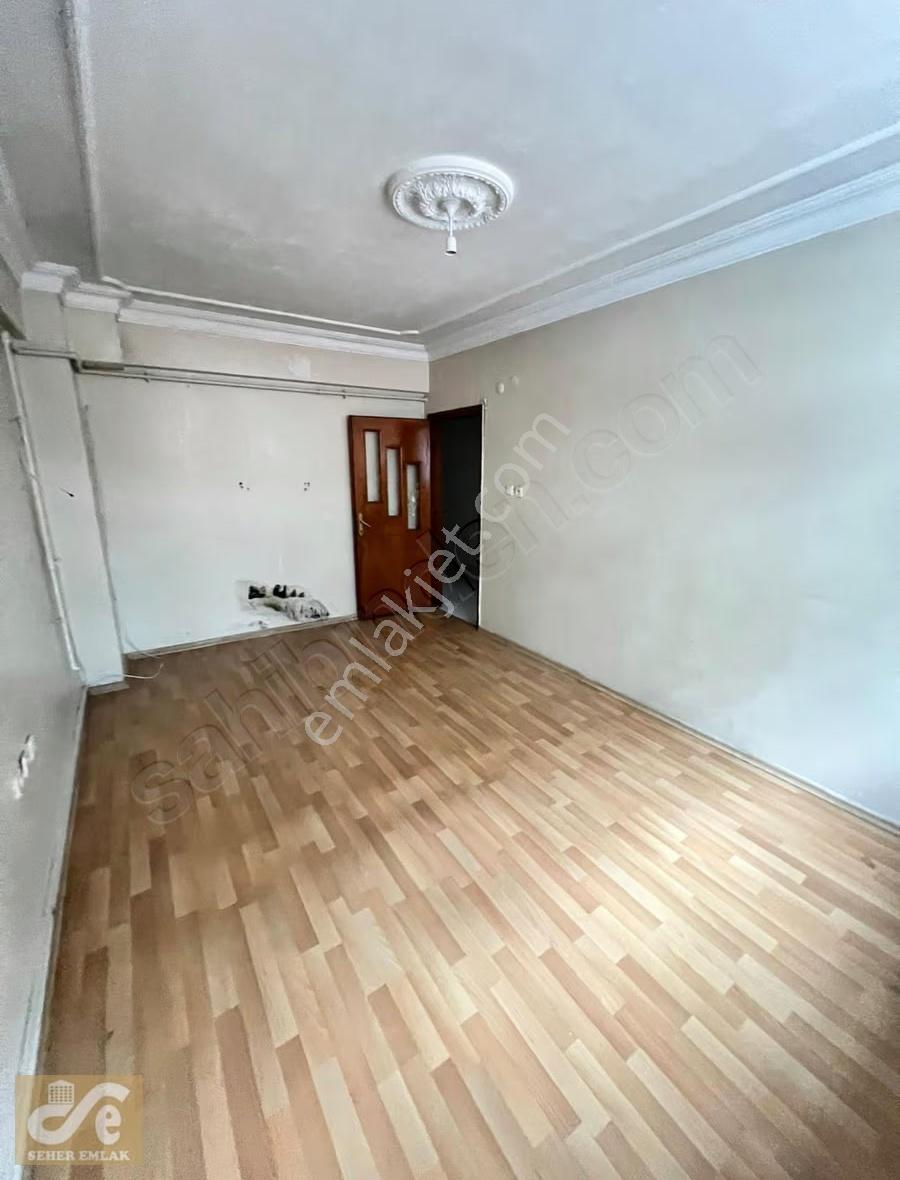 Şehit Okan Güner Sokakta 2+1 Kiralık Bahçe Katı Daire - Görsel 9