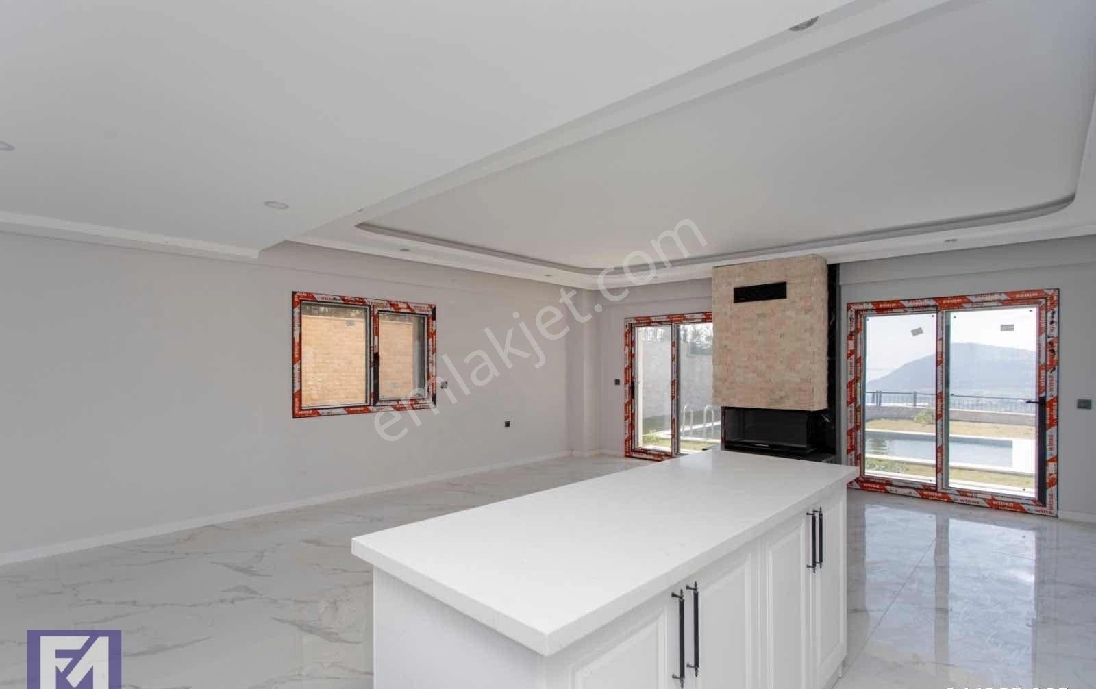 Foçaköy De Kiralık Havuzlu Taş Villa - Görsel 26