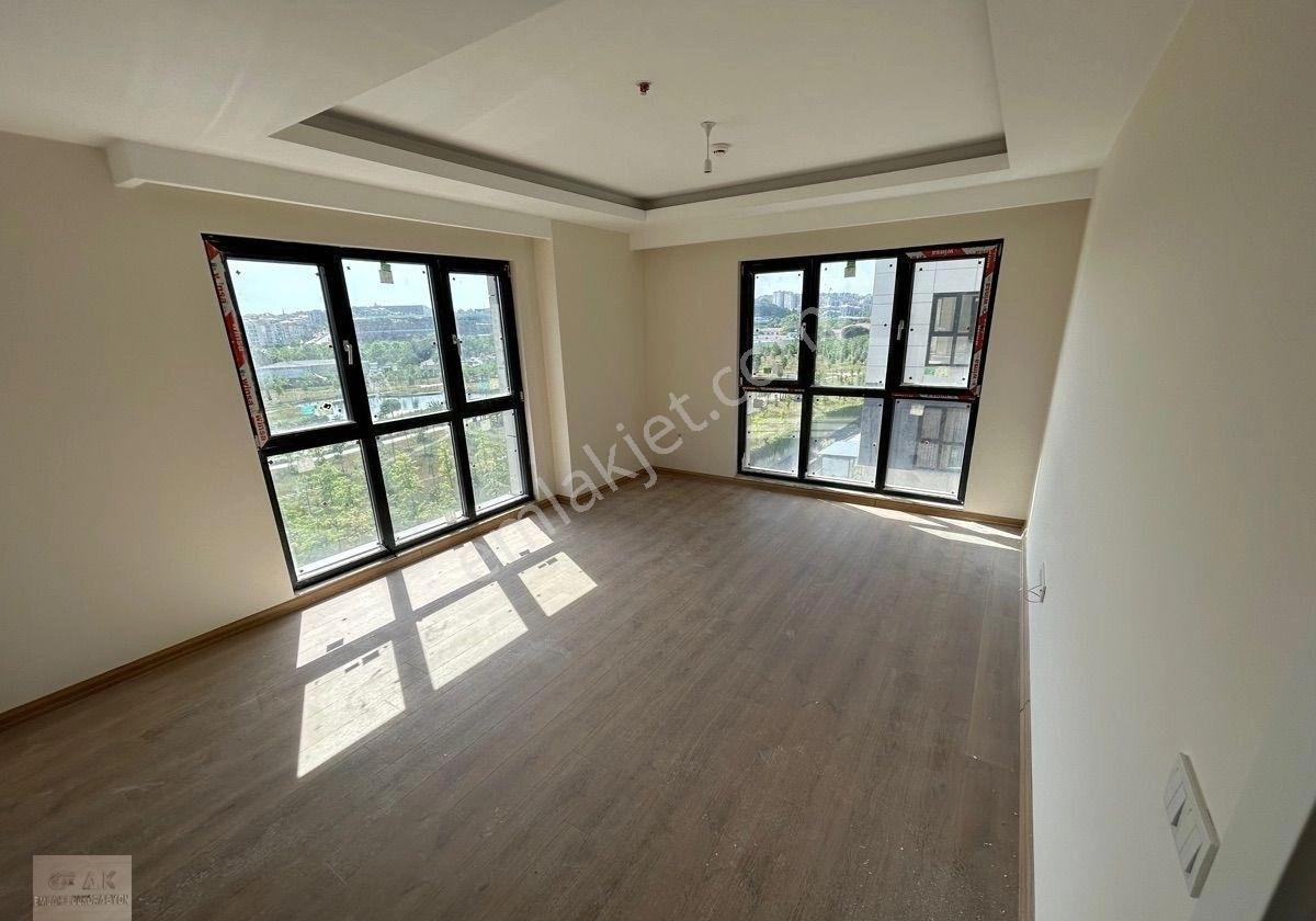 Ak Emlaktan Mega Garden Sitesinde 2+1 72 M2 Satılık Daire