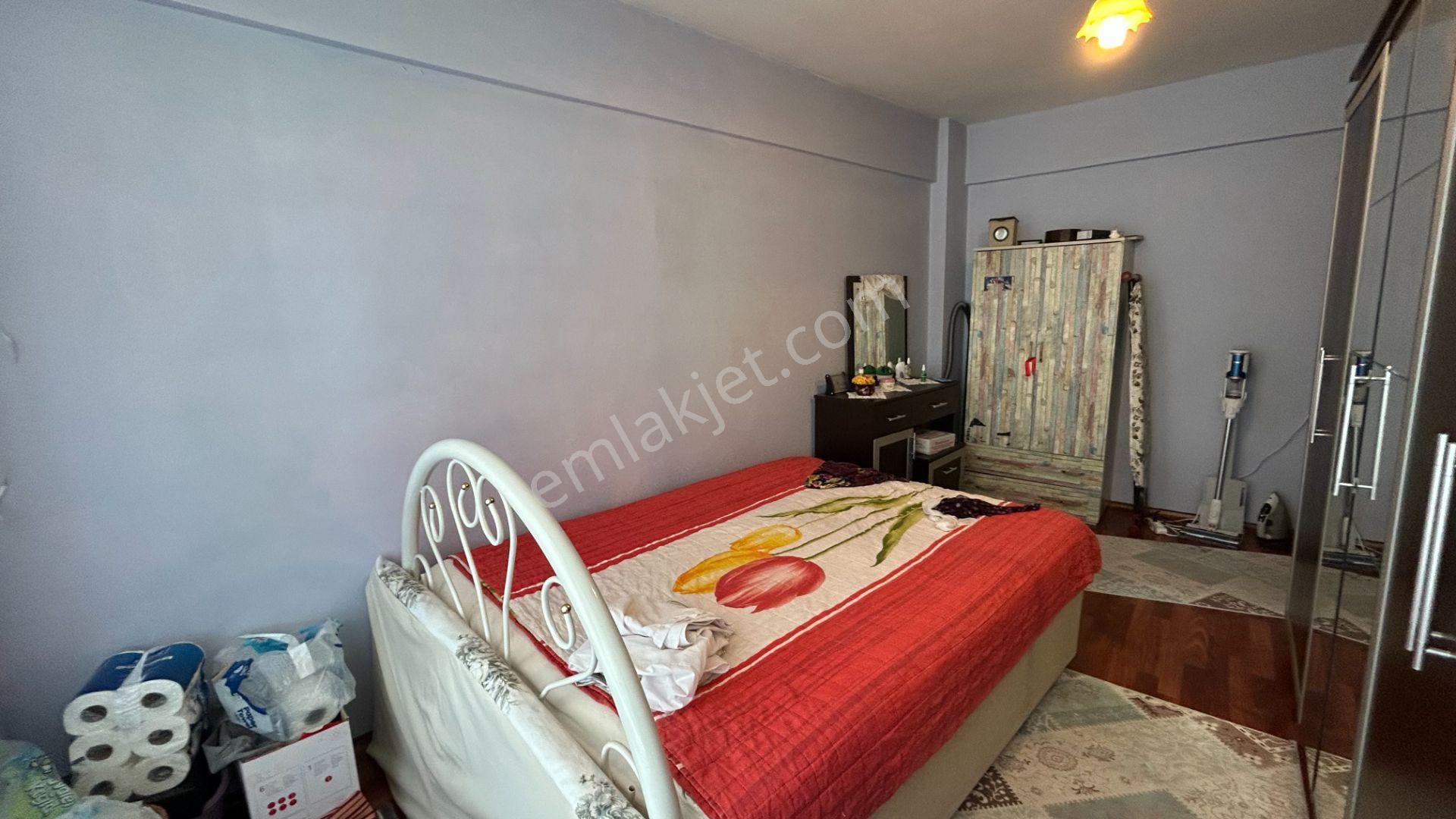 Karamürsel Çarşı İçi Masrafsız Satılık 3+1 Daire - Görsel 12