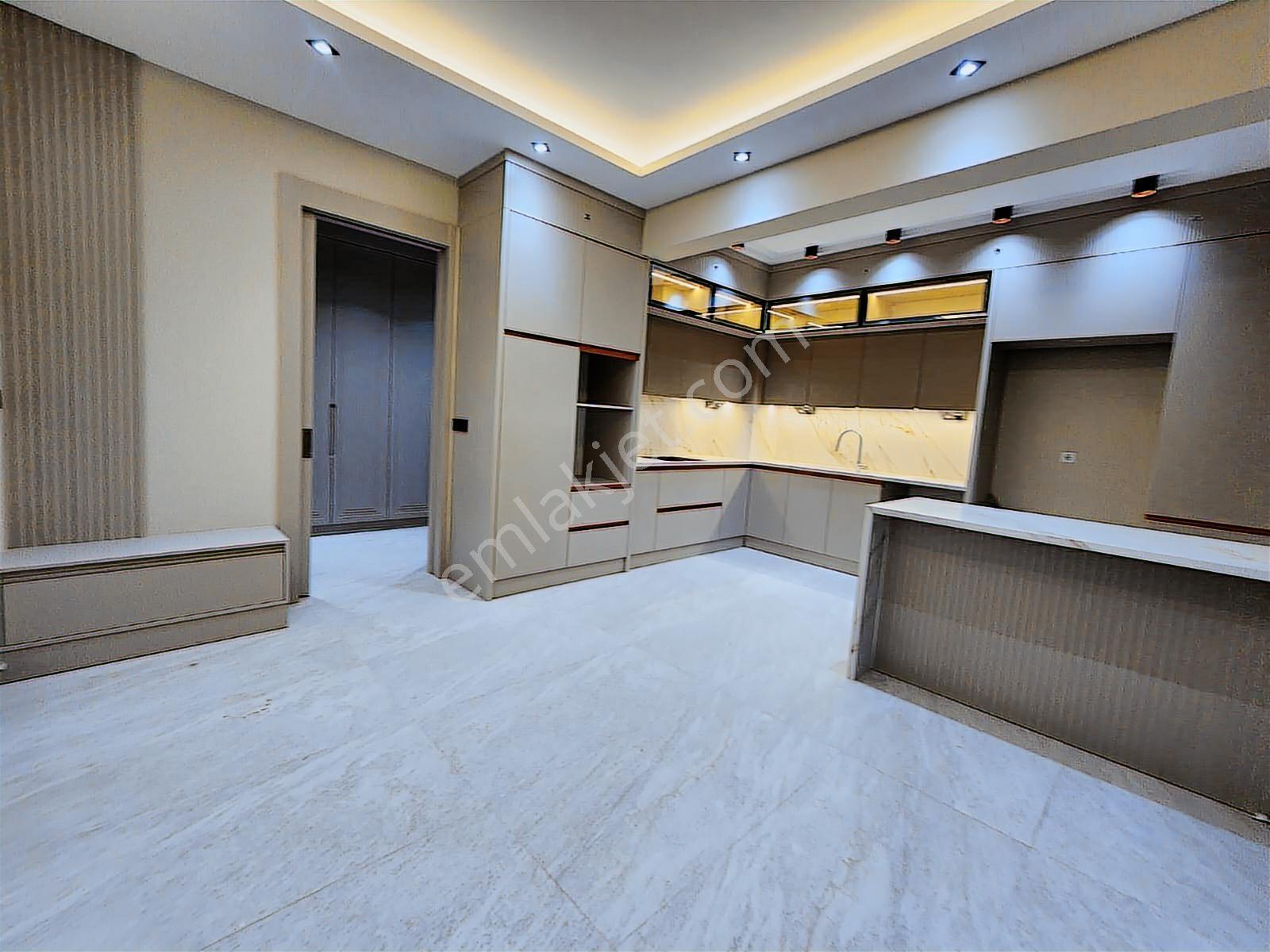 Satılık Sıfır Lüks Daire 190m2 3.5+1 E.banyo-g.odalı İyi Konumda - Görsel 14