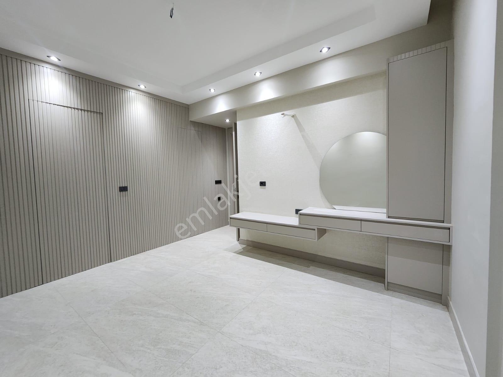 Satılık Sıfır Lüks Daire 190m2 3.5+1 E.banyo-g.odalı İyi Konumda - Görsel 7