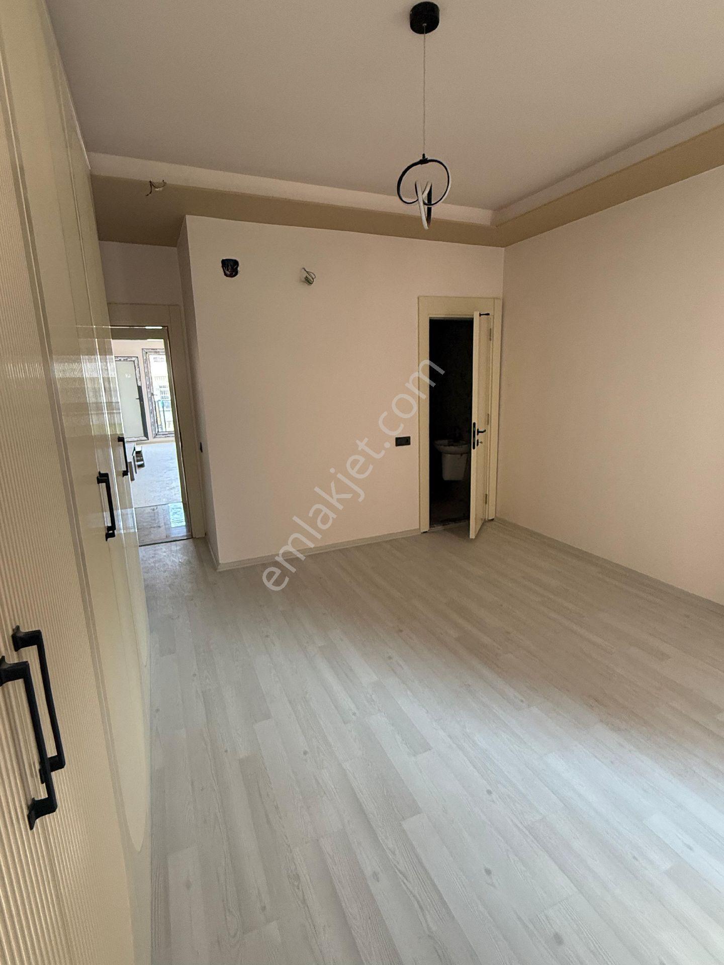 Mersin Toroslar Çukurova Mah. 150 M2 Arsa İçerisinde 3 Katlı Sifir Bina - Görsel 6