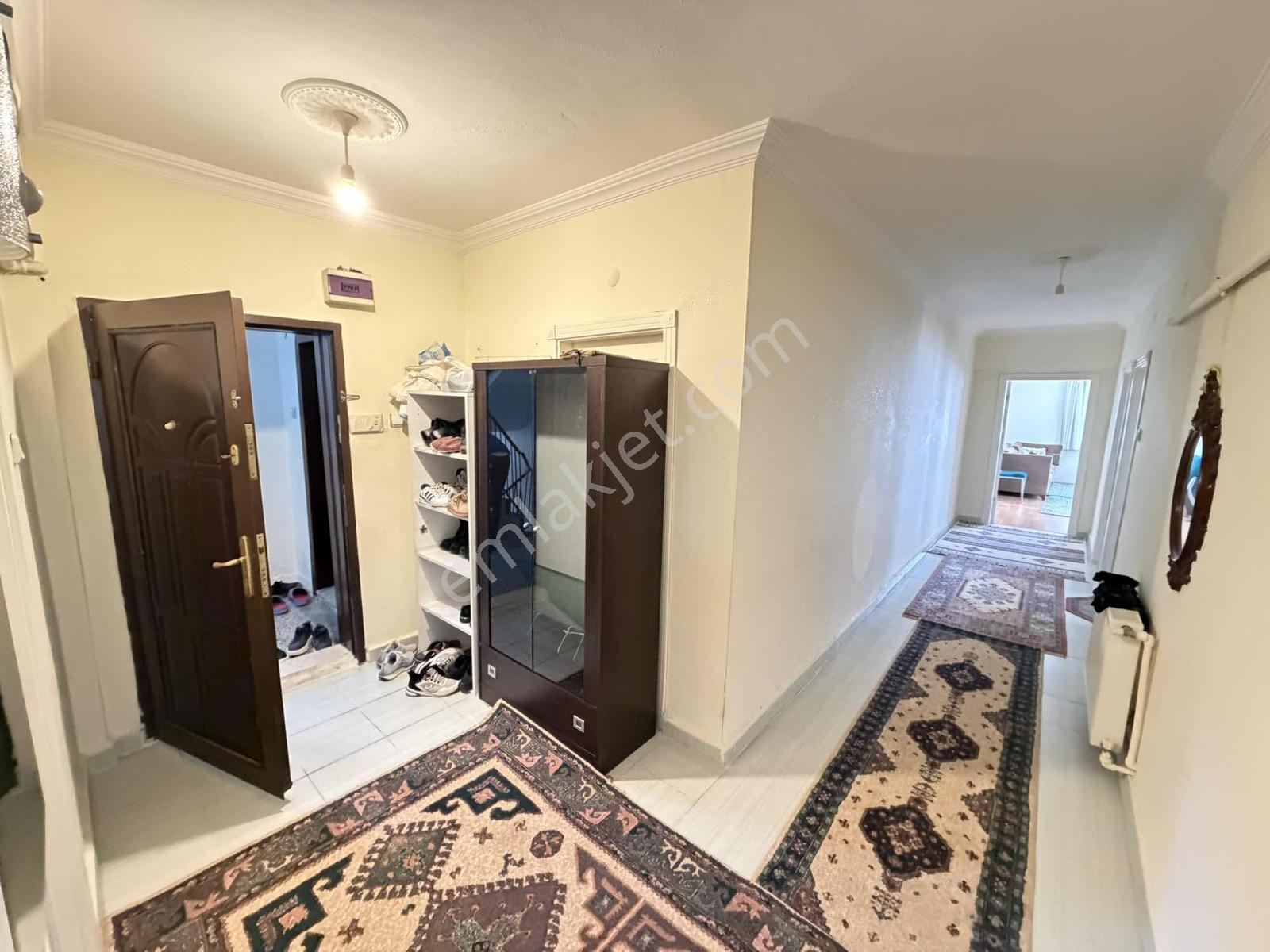 Atatürk Mah Ara Katta Ön Cephe Bağımsız Salon 3+1 Yapılı - Görsel 14