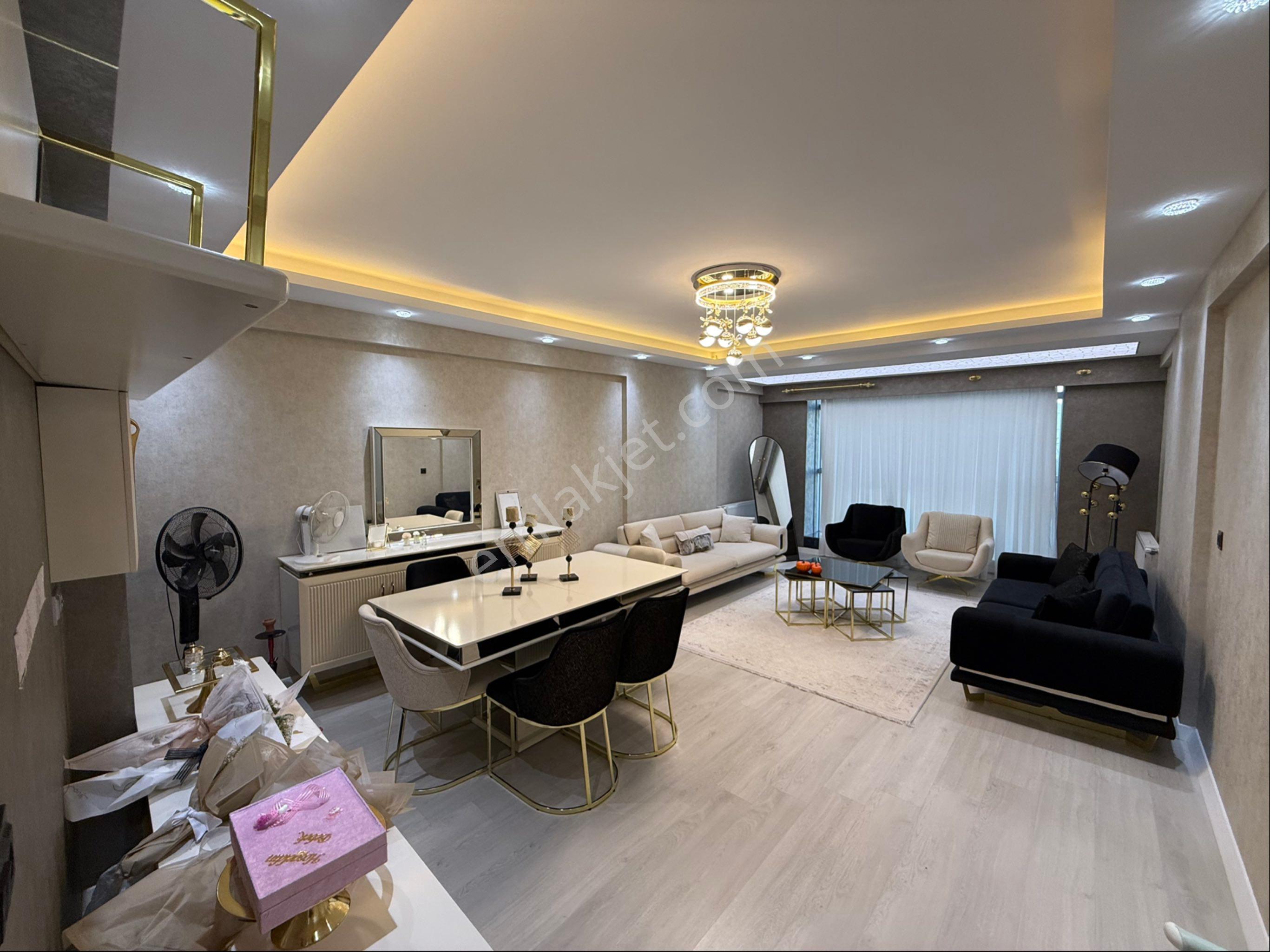 Kırmızı Gayrimenkulden Satılık 4+1 Park Cepheli Lüx Daire - Görsel 4