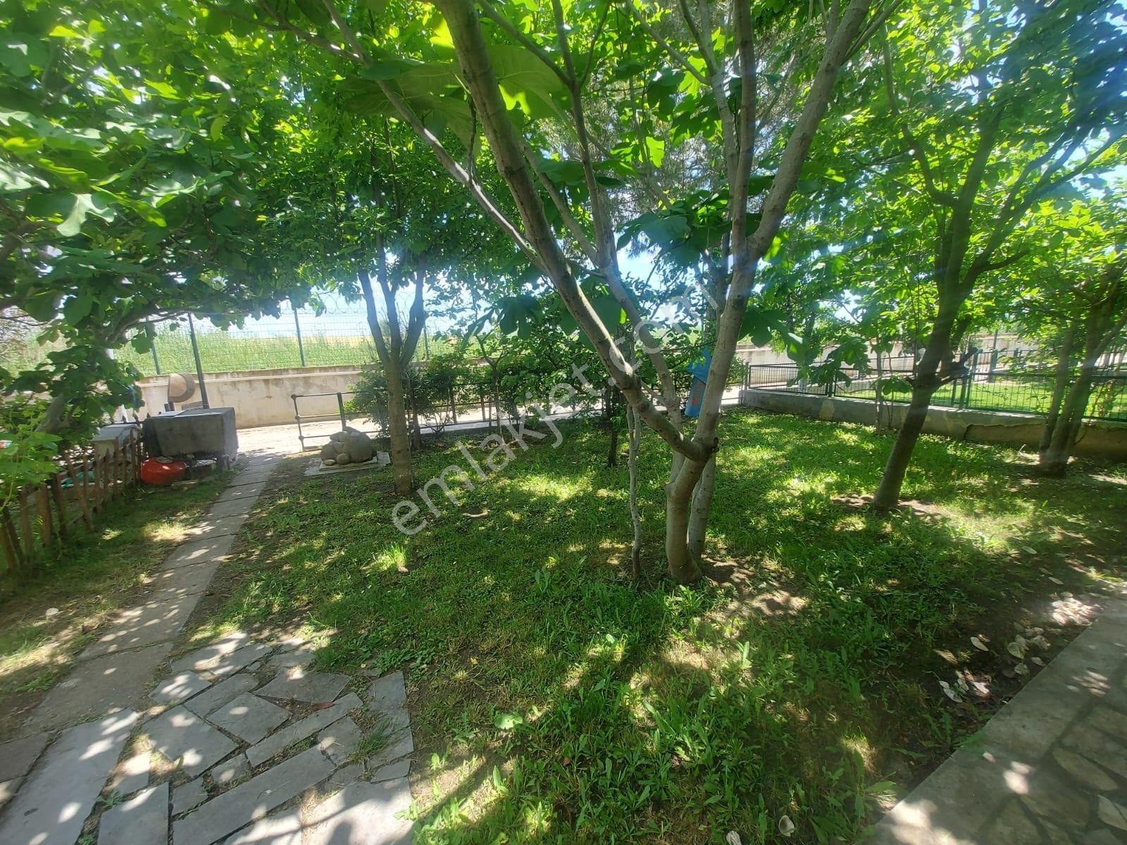 Marmara Ereğlisi Havuzlu Güvenlikli Site İçinde 3+1 Yazlık Villa - Görsel 24