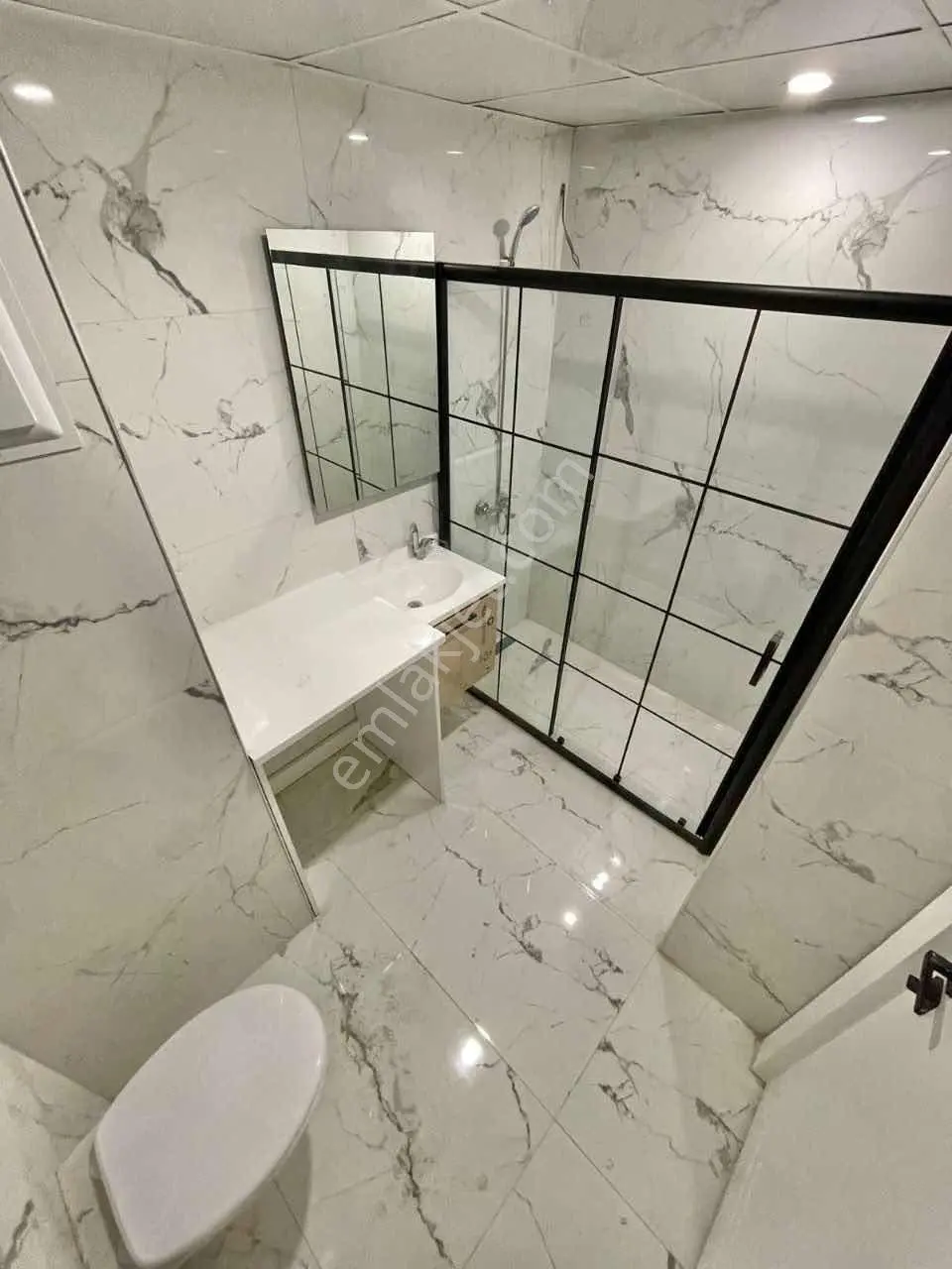 Kızılarık Ta Siteiçinde 1+1 Kiralık - Görsel 2
