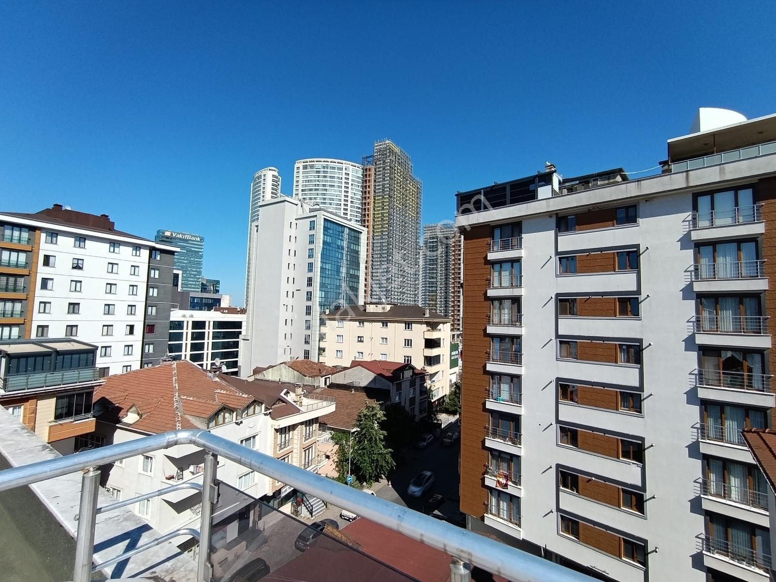 Küçüksü Caddesinde Harika Konumda Geniş Teraslı Yatırımlık 3+2 - Görsel 27