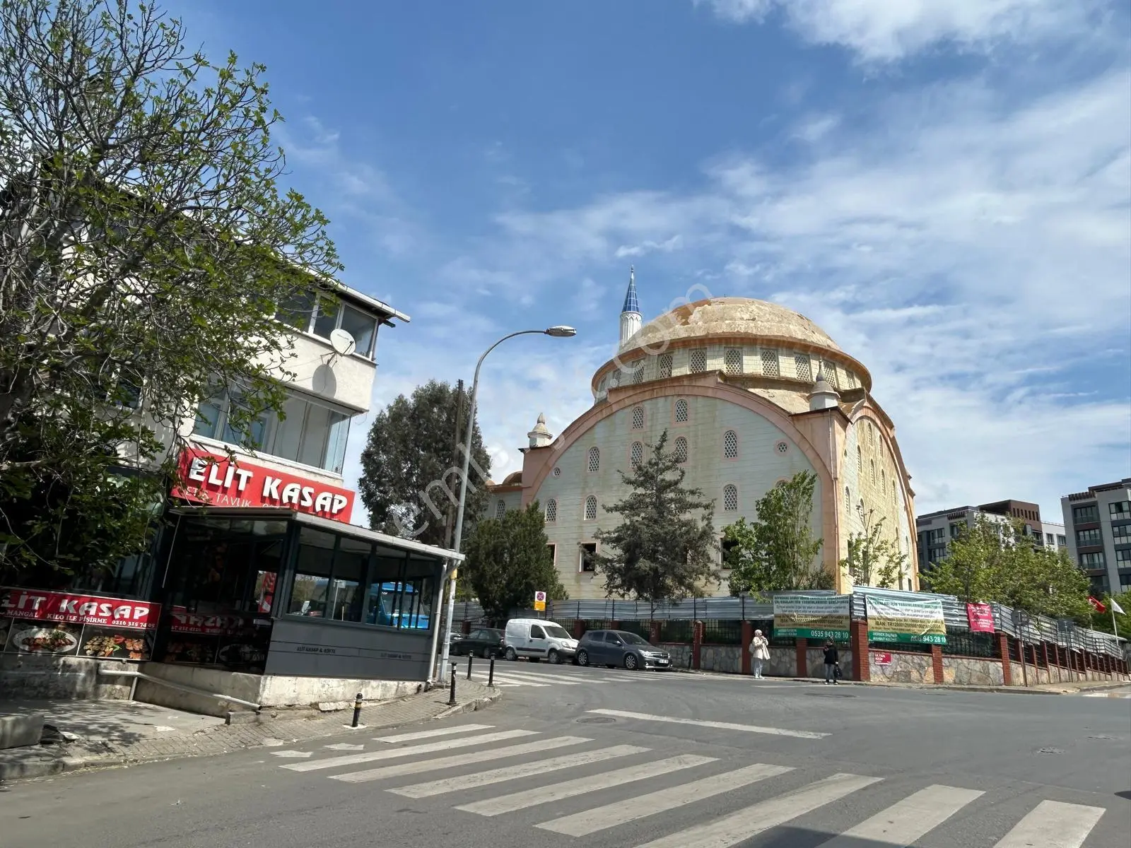 Ziyapaşa Caddesi'nde Değerli Konumda 40 M2 İmarlı Arsa