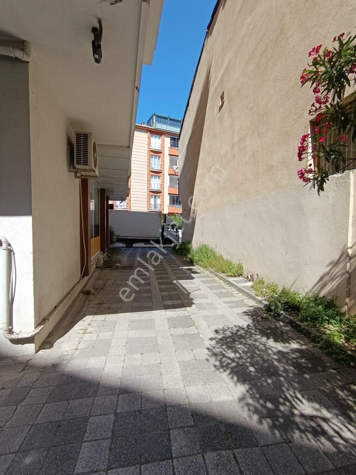 Ümraniye İnkilap Mahallesinde Muhteşem 3+2 Dubleks Daire - Görsel 29