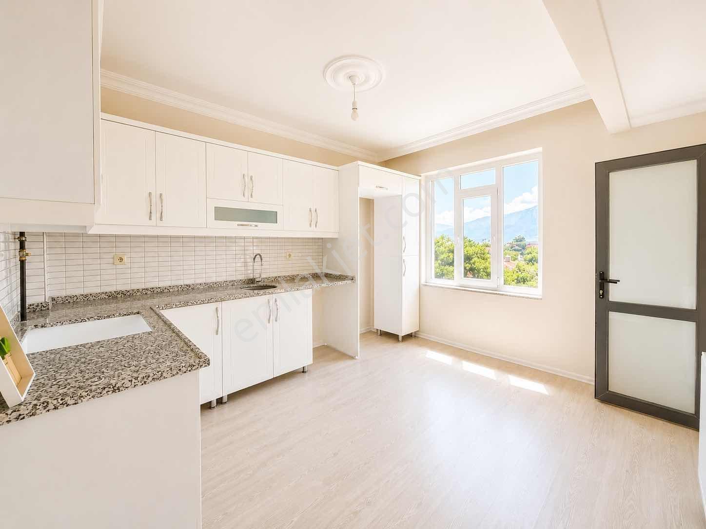 Remax Dem'den Gülabibey Mah. Satılık 3+1 Daire - Görsel 8