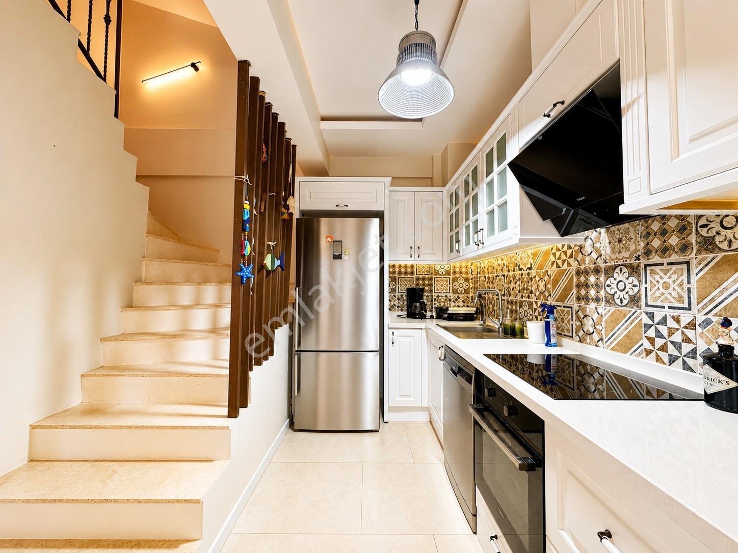 Umas Solutıon'dan | Sarımsaklı'da | Denize 50m | Tripleks Villa - Görsel 15