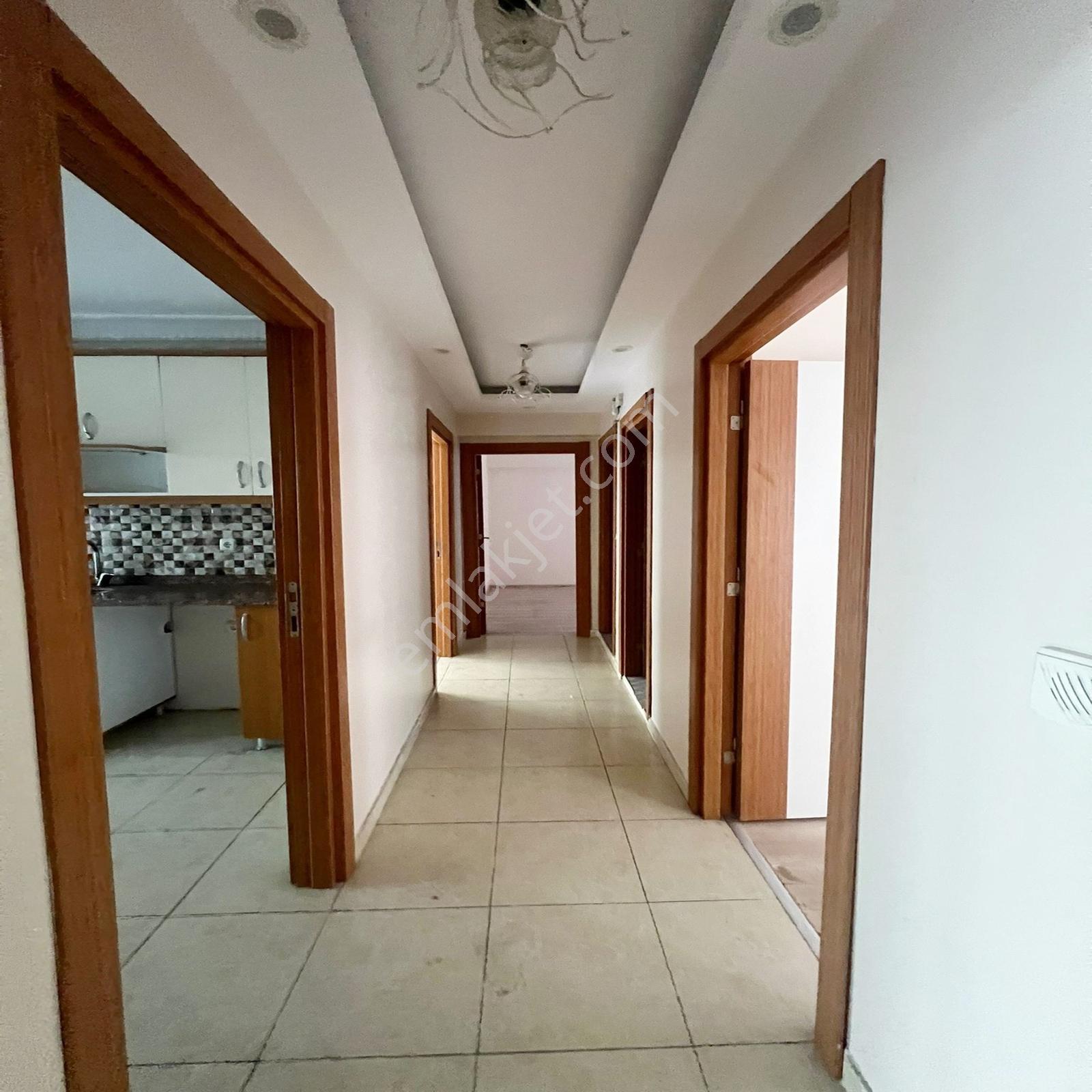Metrobüse Yürüme Mesafesinde Tek Daire Üzeri 3+1 Balkonlu Daire - Görsel 14