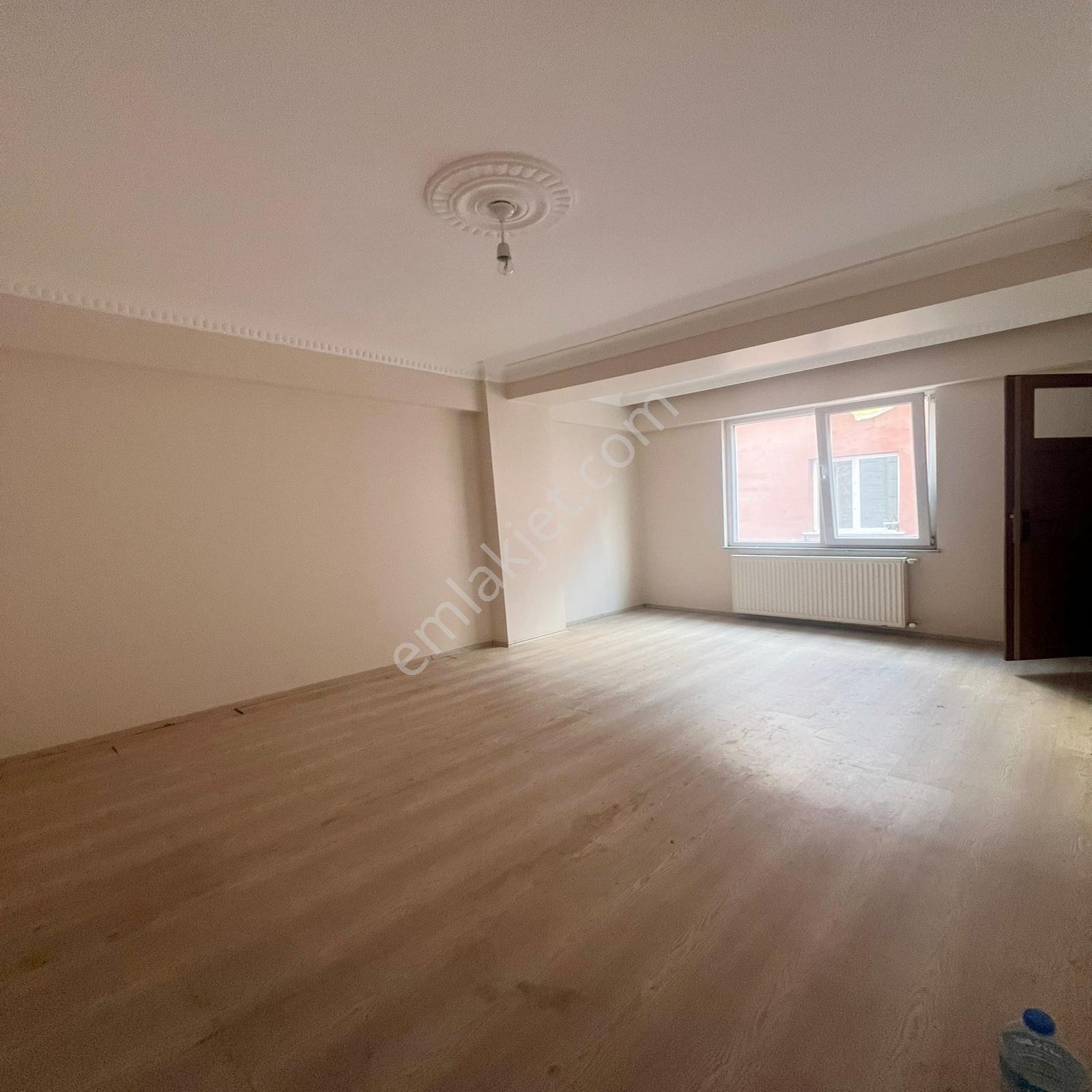 Metrobüse Yürüme Mesafesinde Tek Daire Üzeri 3+1 Balkonlu Daire - Görsel 16