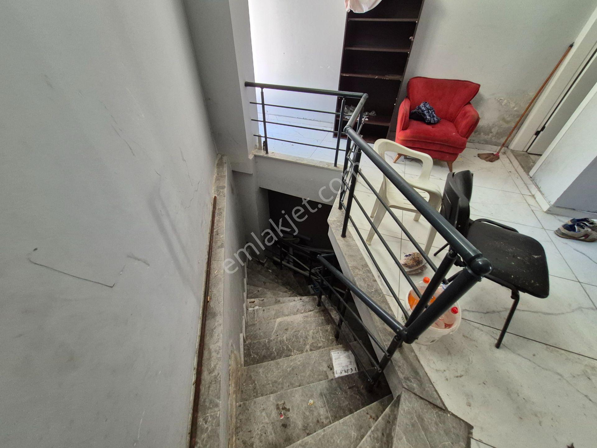 Akmandan Hareketli Konumda Kiralık Dükkan - Görsel 12