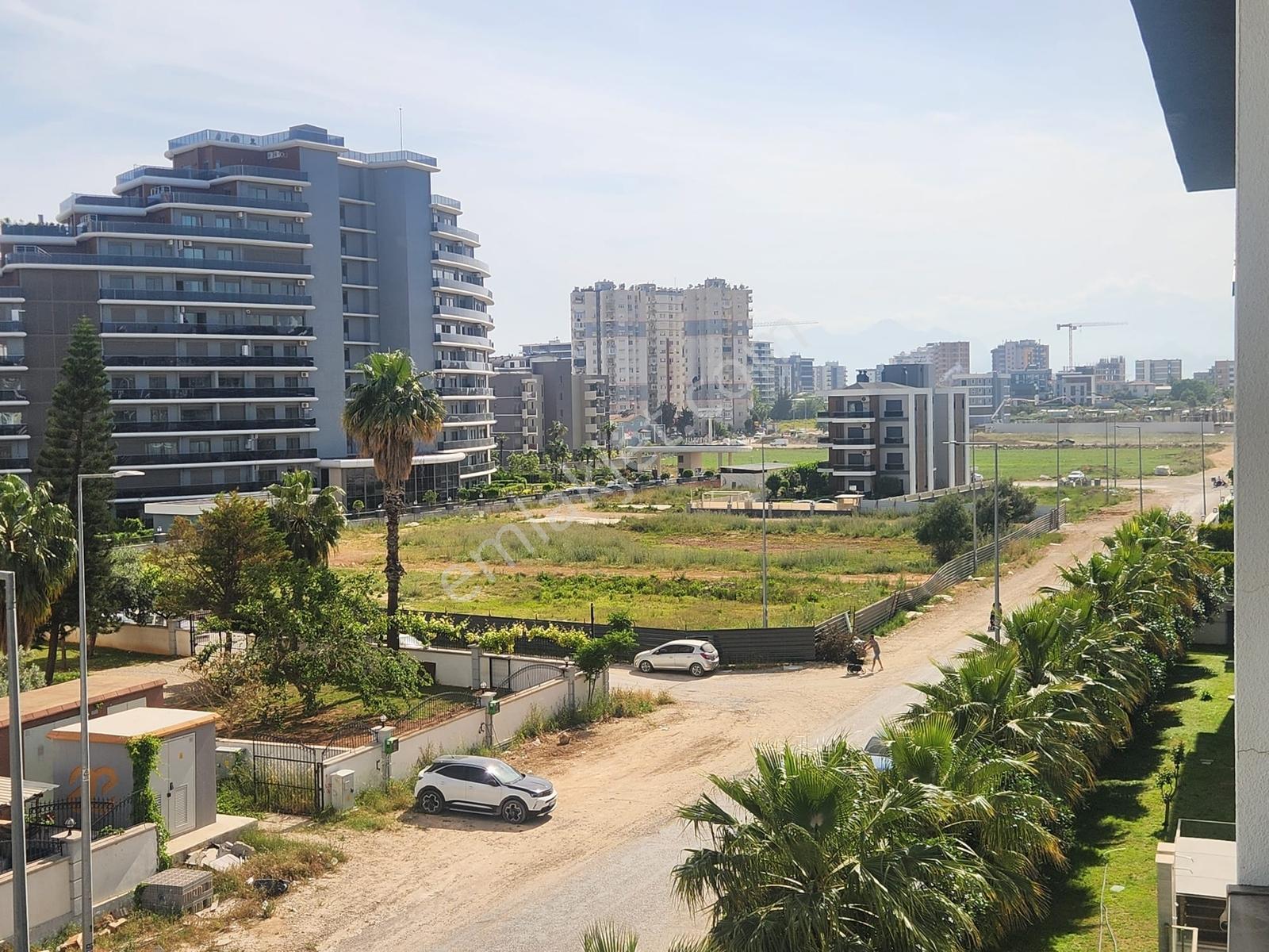 Altıntaş 'ta 40 'lık Yola Yakın Güvenlikli Site'de - Görsel 23