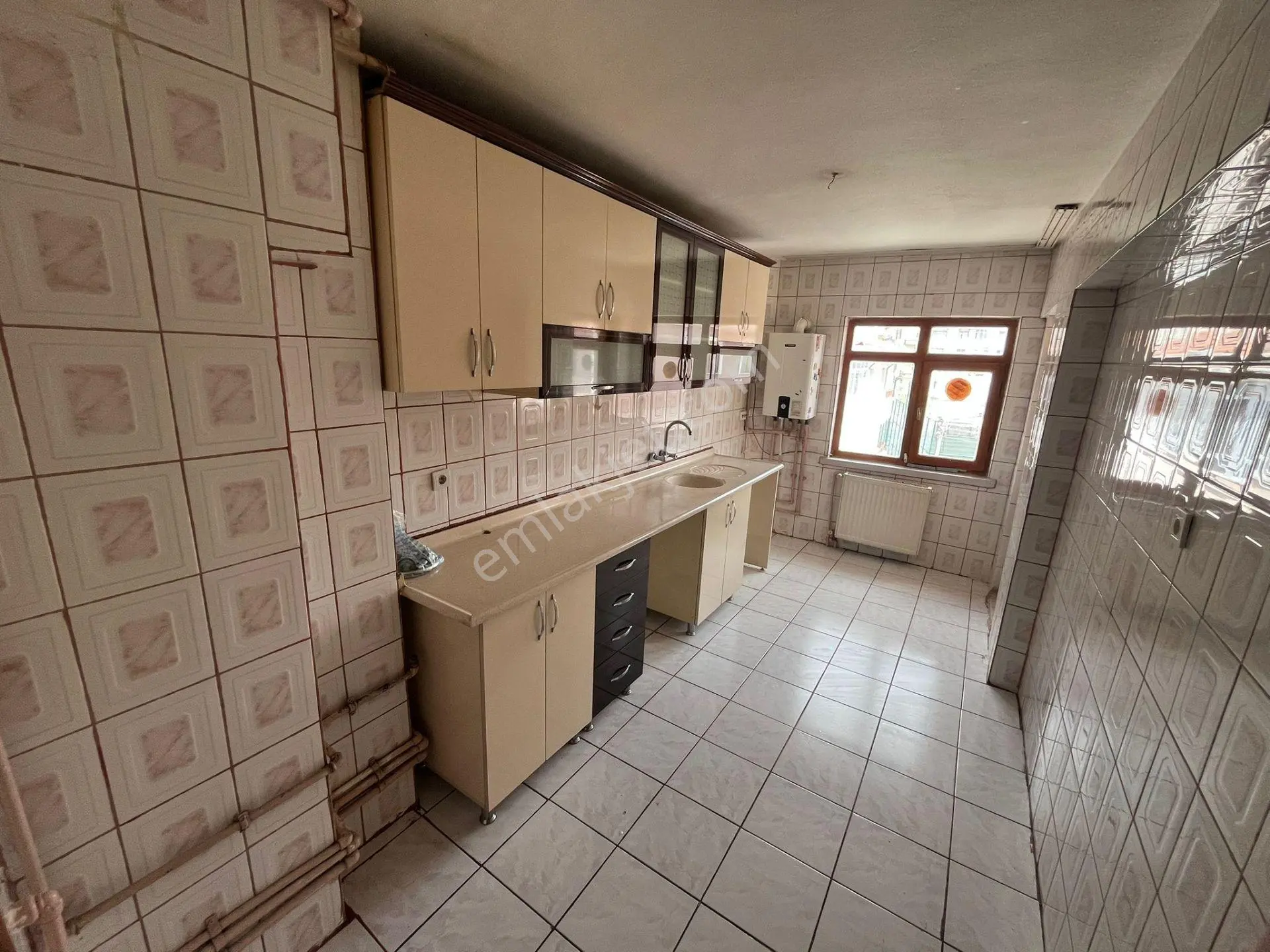 Andiçen Mahallesin'de Salon Bağımsız Fırsat Kiralık Daire