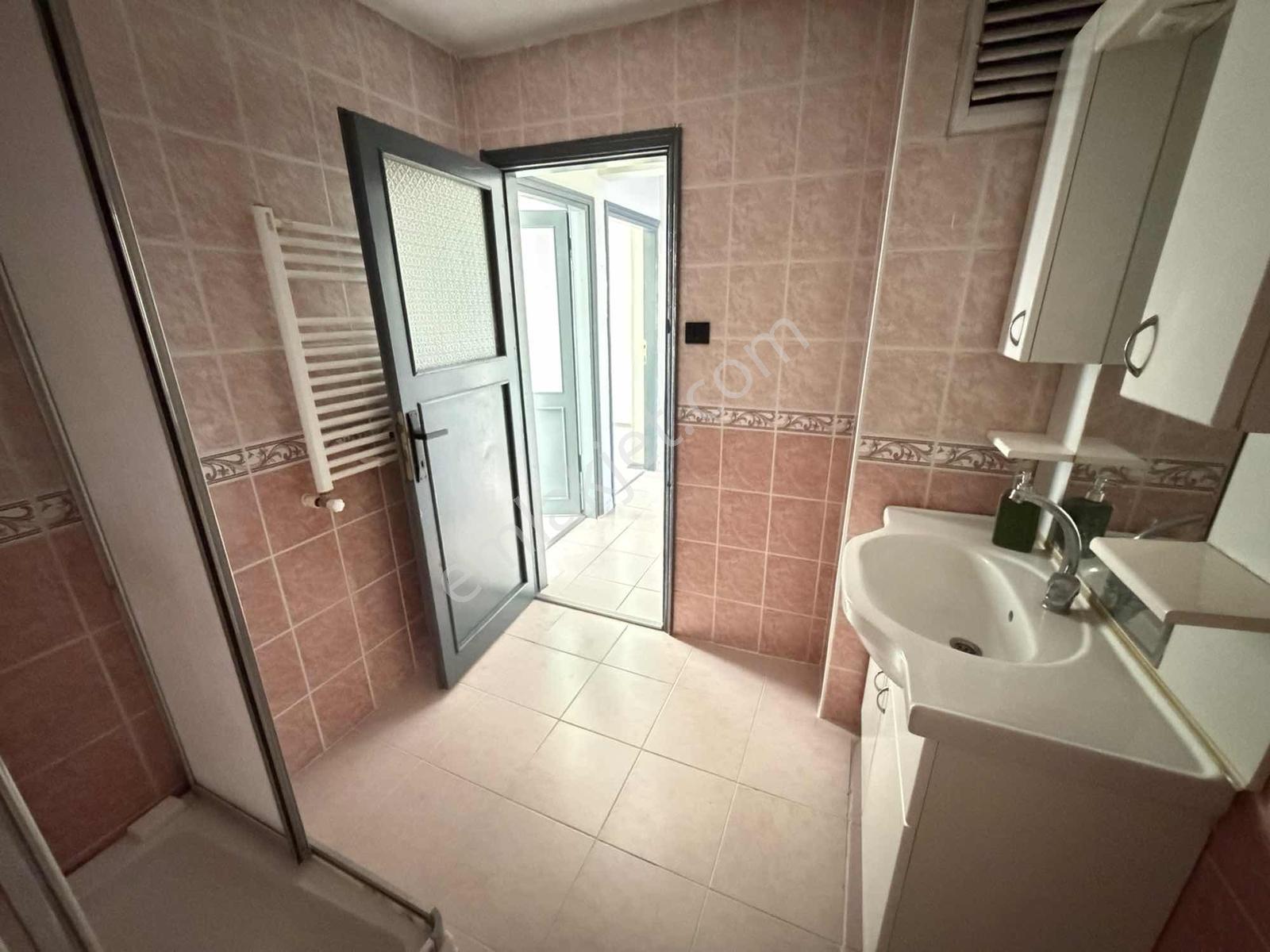 Gümüşkaya Yapı Emlak 'tan / Çavuşpaşa 2+1 70 M2 / Temiz Ara Kat - Görsel 18