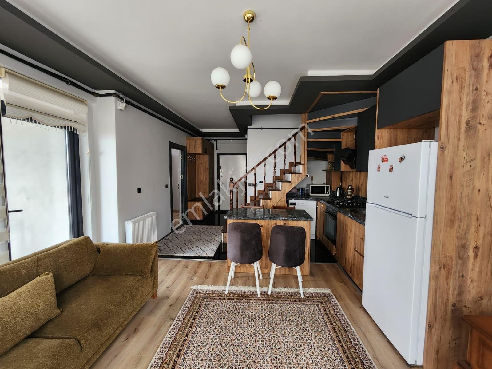 Alaçatı'dan 3+1 Eşyalı Kiralık /teraslı /açık Cepheli - Görsel 13