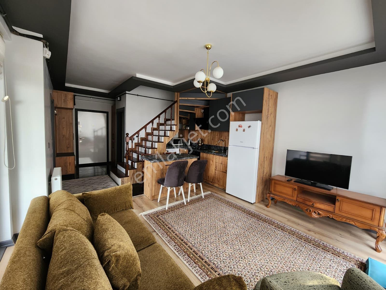 Alaçatı'dan 3+1 Eşyalı Kiralık /teraslı /açık Cepheli - Görsel 12