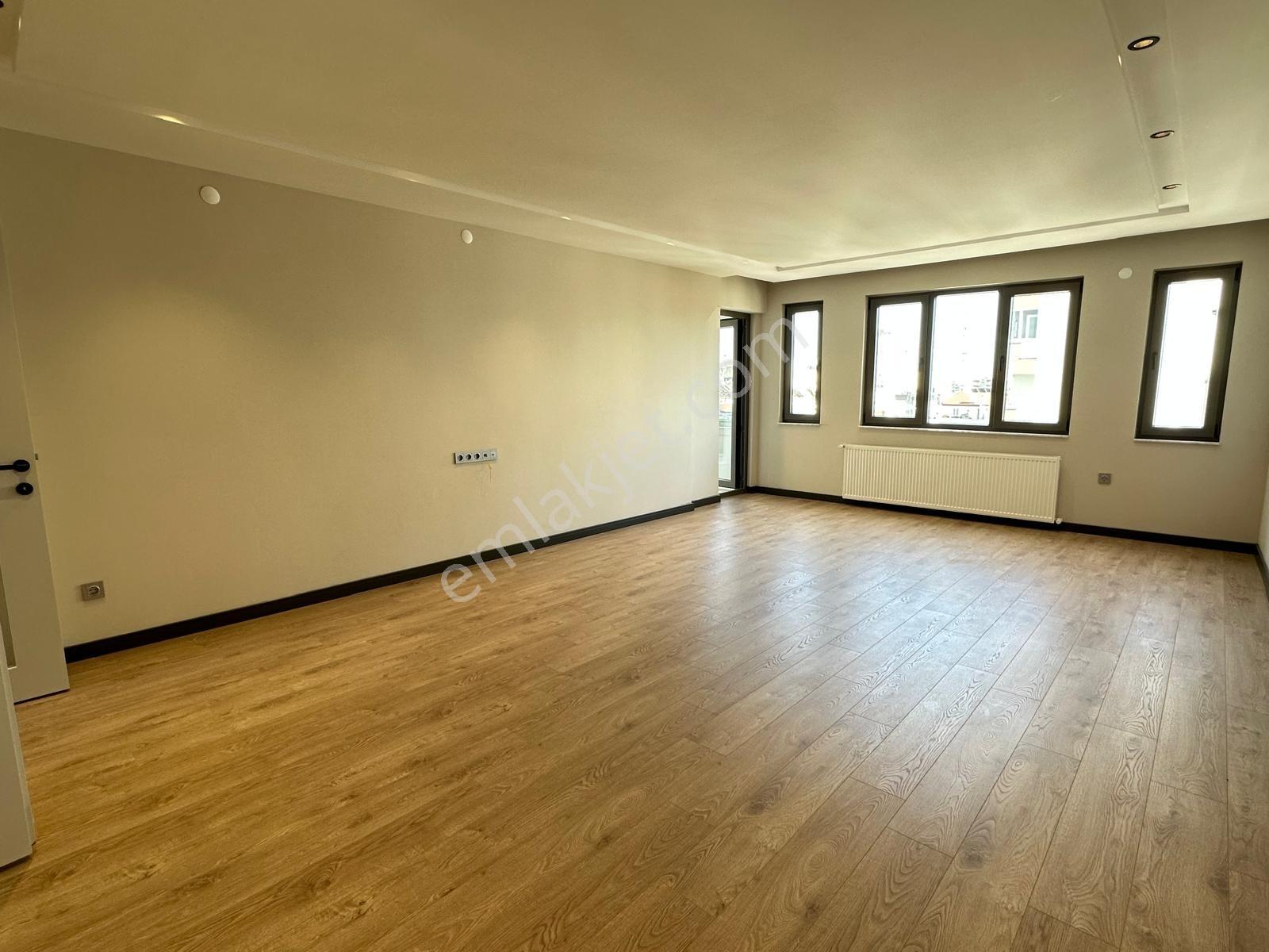 Lara Merkezde Site İçi Mimari Tasarım 3+1 Ara Kat Satılık Daire - Görsel 33