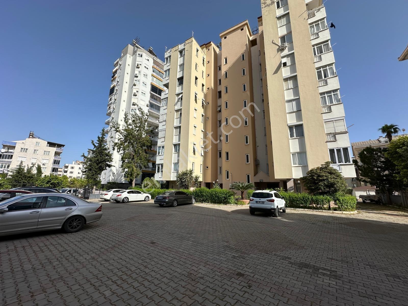 Lara Merkezde Site İçi Mimari Tasarım 3+1 Ara Kat Satılık Daire - Görsel 13