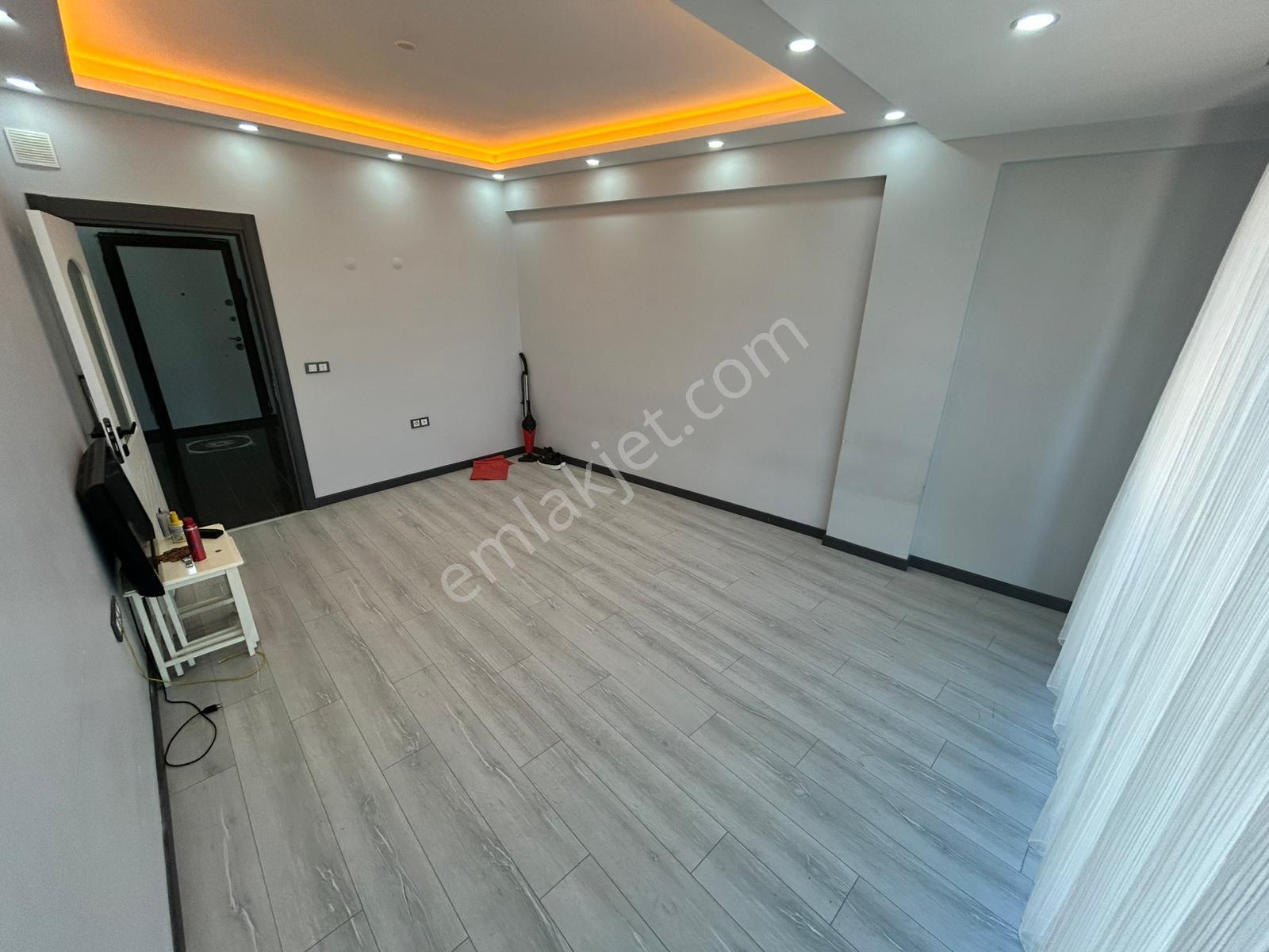 Paşakent Mah. 1+1 Ayrı Mutfaklı Balkonlu Kiralık Daire - Görsel 2