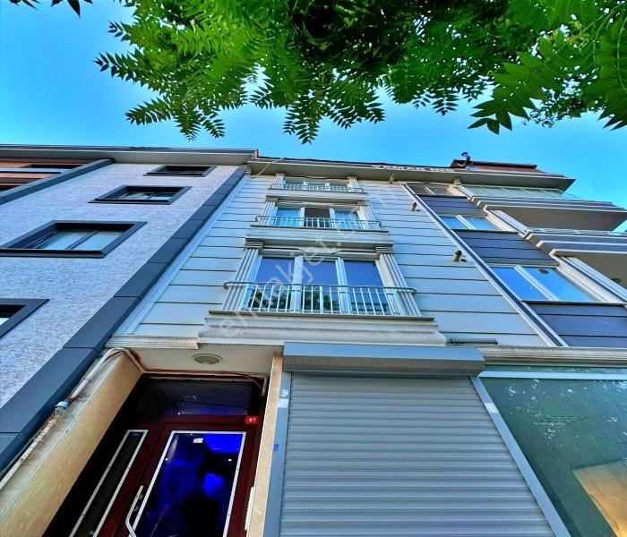 Beylikdüzünde Merkezi Konum Kış-yaz Bahçeli 2+1 Geniş Bahçe Katı - Görsel 18