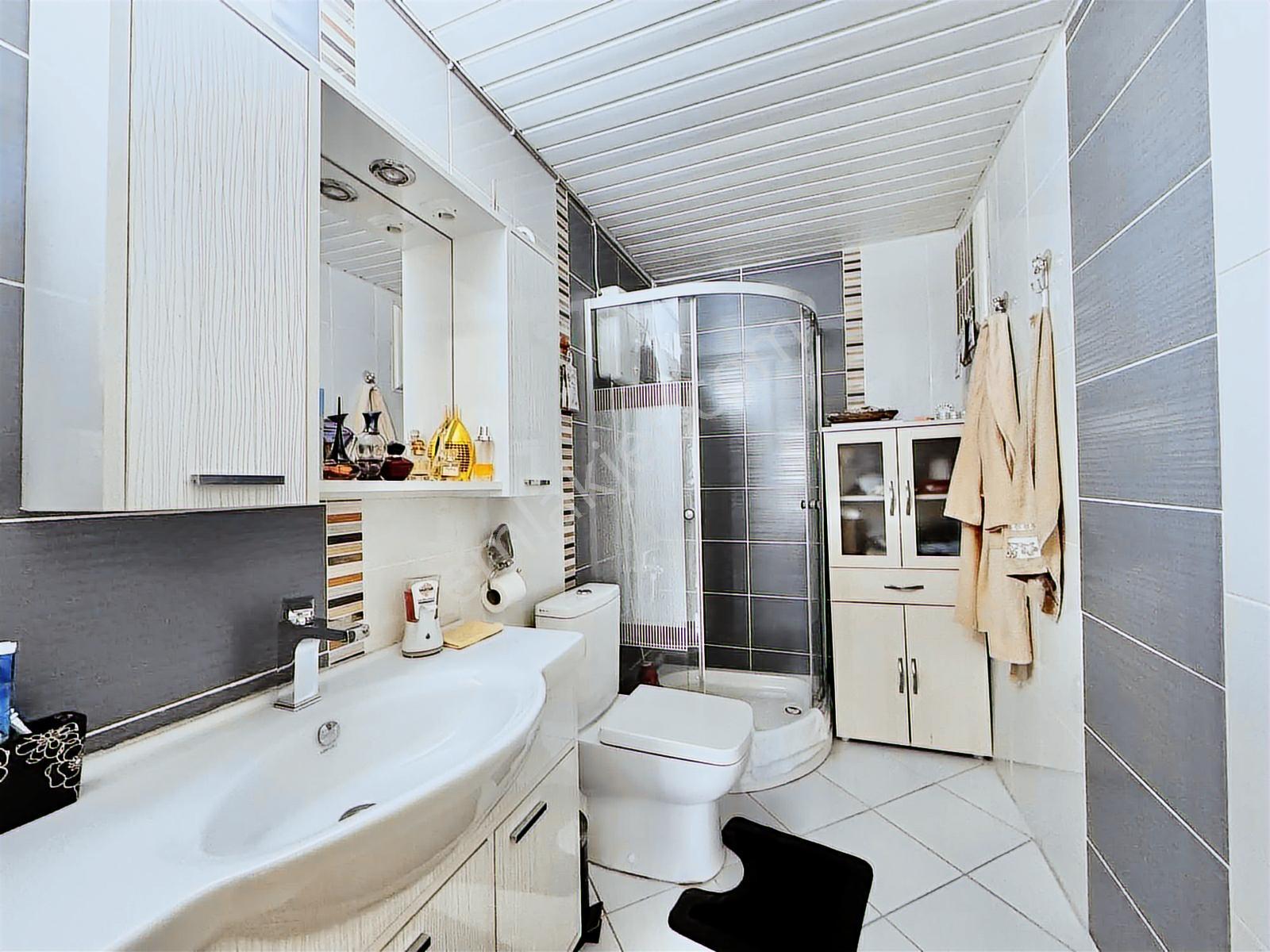 Ana Cadde Üzeri 300m2 Geniş Teraslı 5+1 Dubleks Daire - Görsel 32